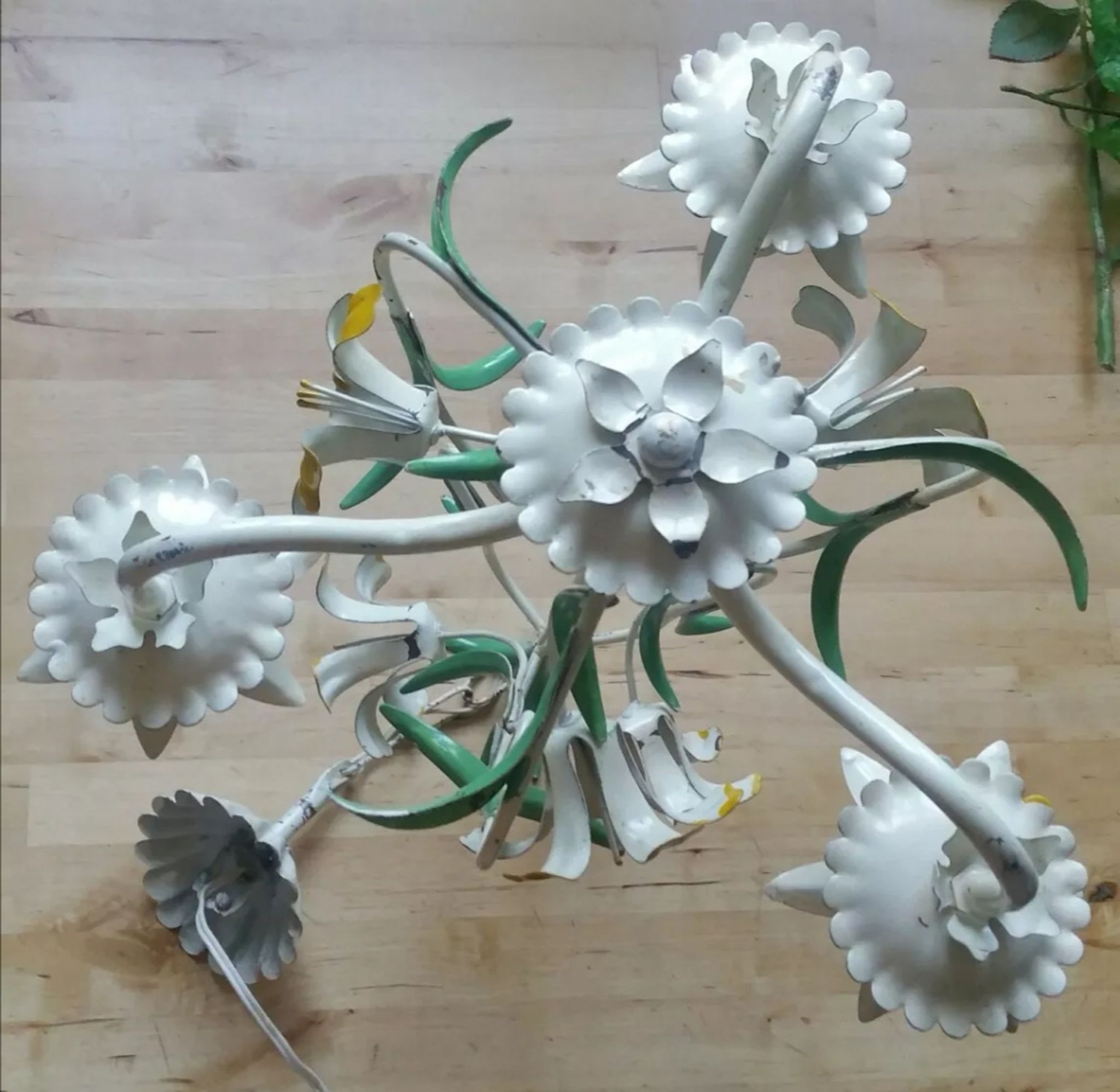 Lustre vintage tôle peinte à fleurs