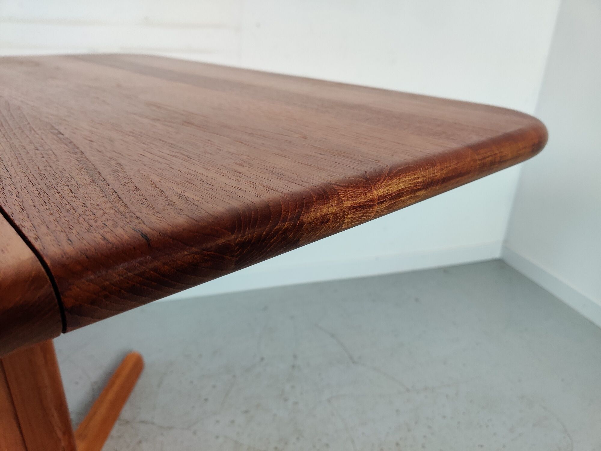 Dining table with teak extensions by Niels Möller, Dänemark 60s/70s