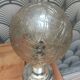 Applique avec globe en verre moulé ambré
