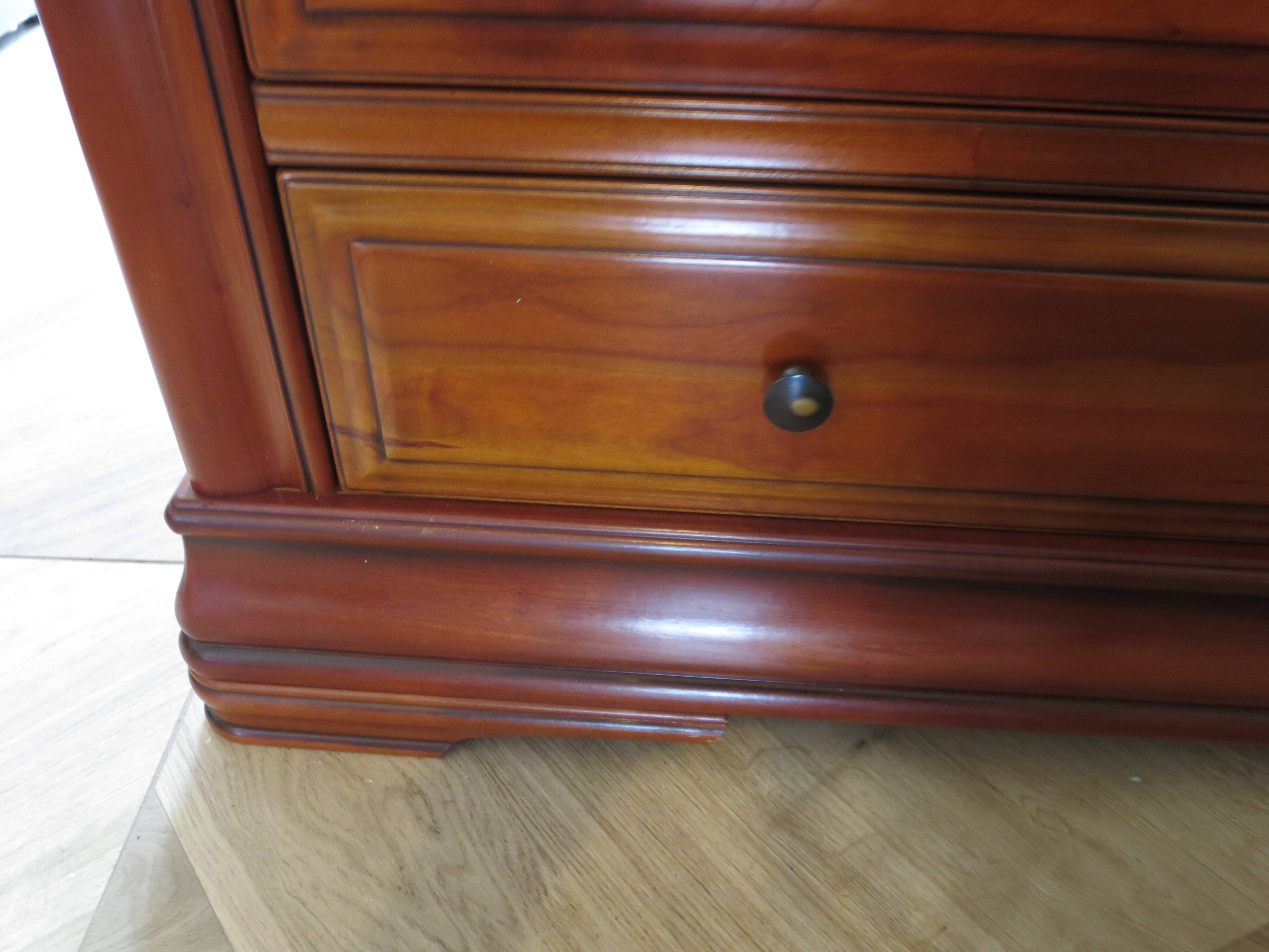 Cherrywood chest of drawers with ogee – 4 drawers – 80s – Louis Philippe style