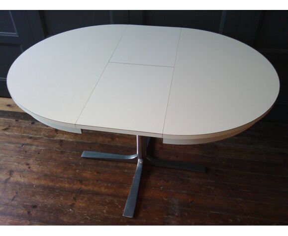 Vintage round table with extensions 1970
