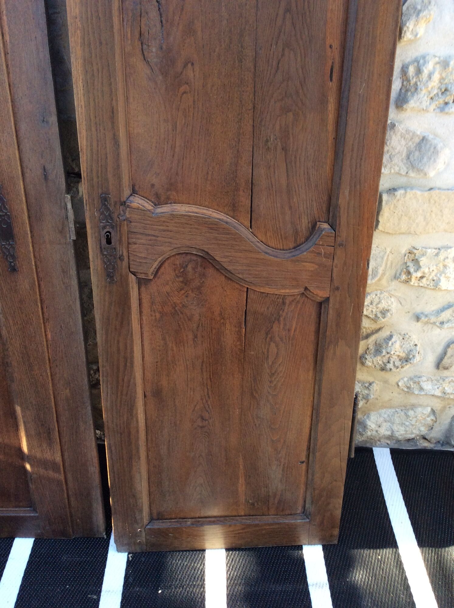 Paire de portes d'armoire ancienne en bois
