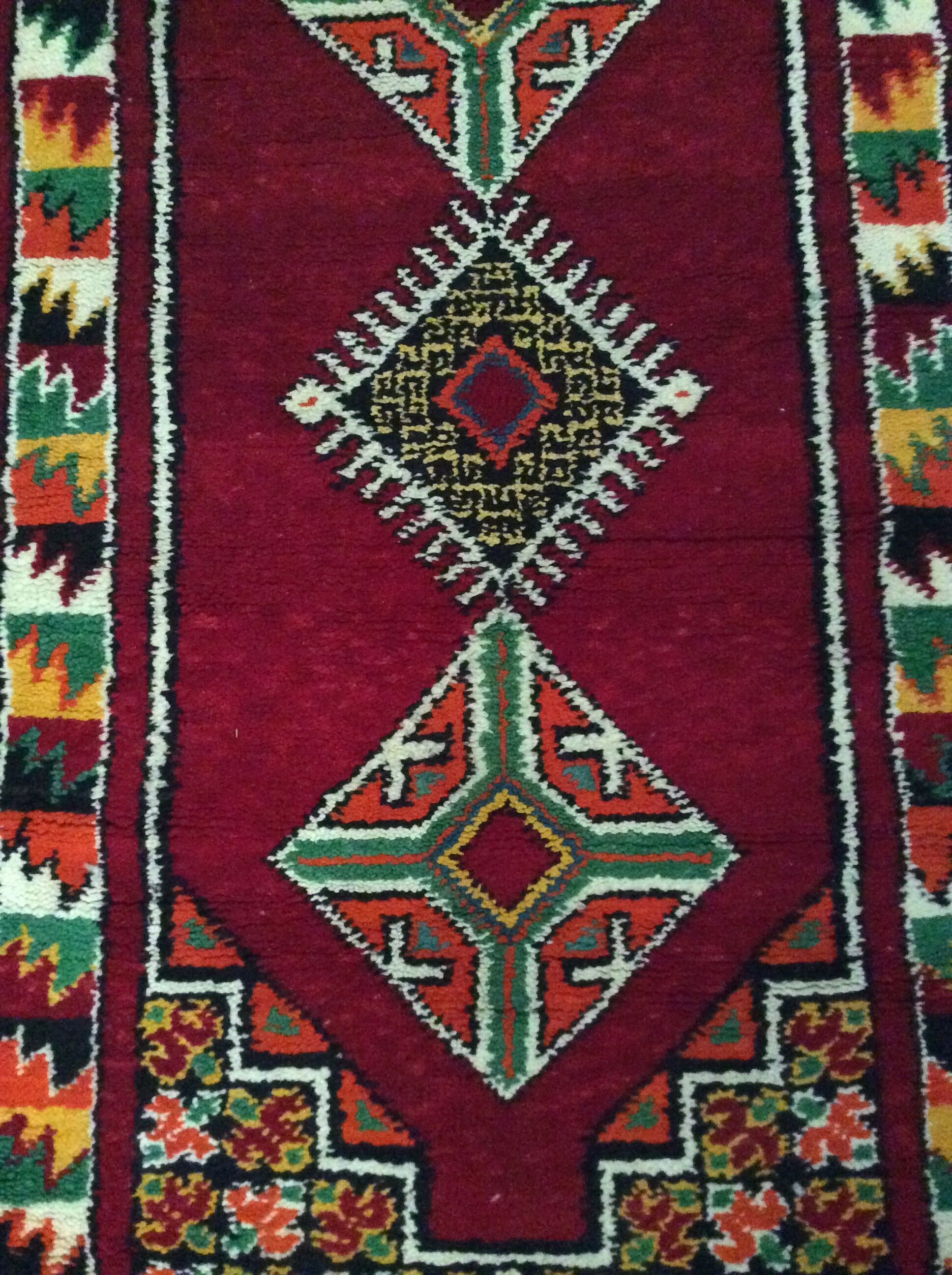 Ethnic Berber carpet 172x87cm