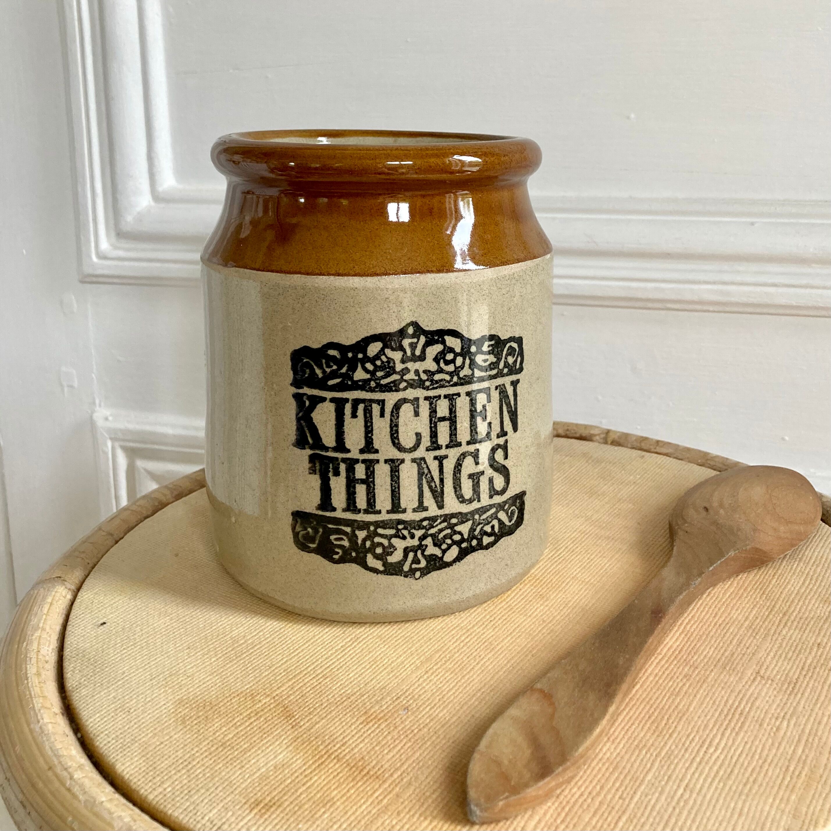 English two-tone stoneware pot