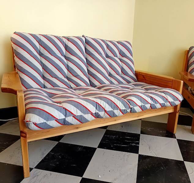 Scandinavian sofa in solid pine 1960