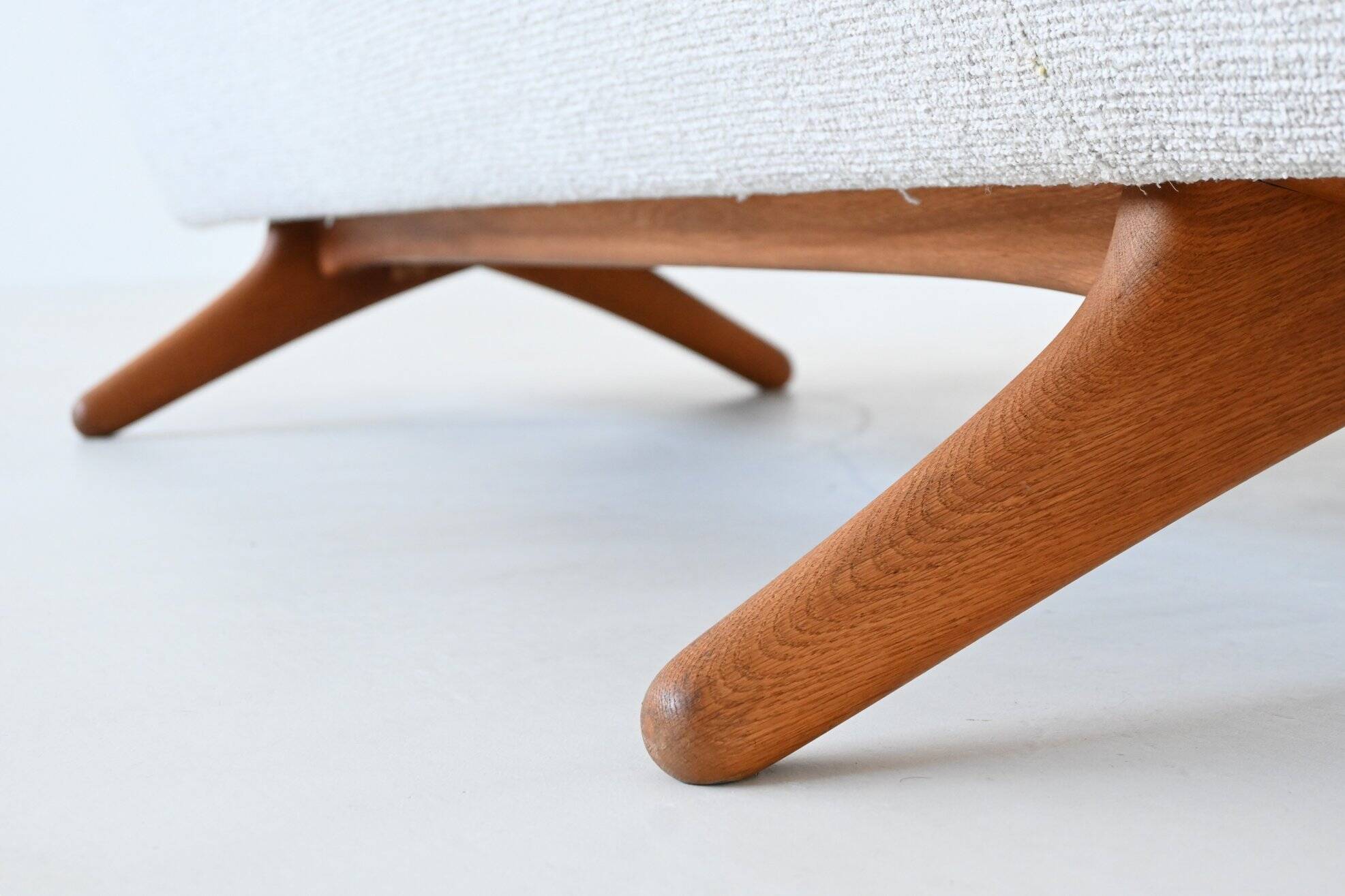 Illum Wikkelso model ML-140 three-seater sofa Laursen Denmark 1960