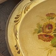 Round painted tin tray, Napoleon III