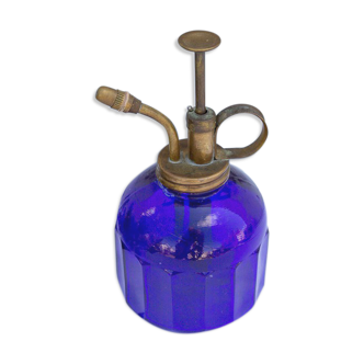 Old plant spray or burette