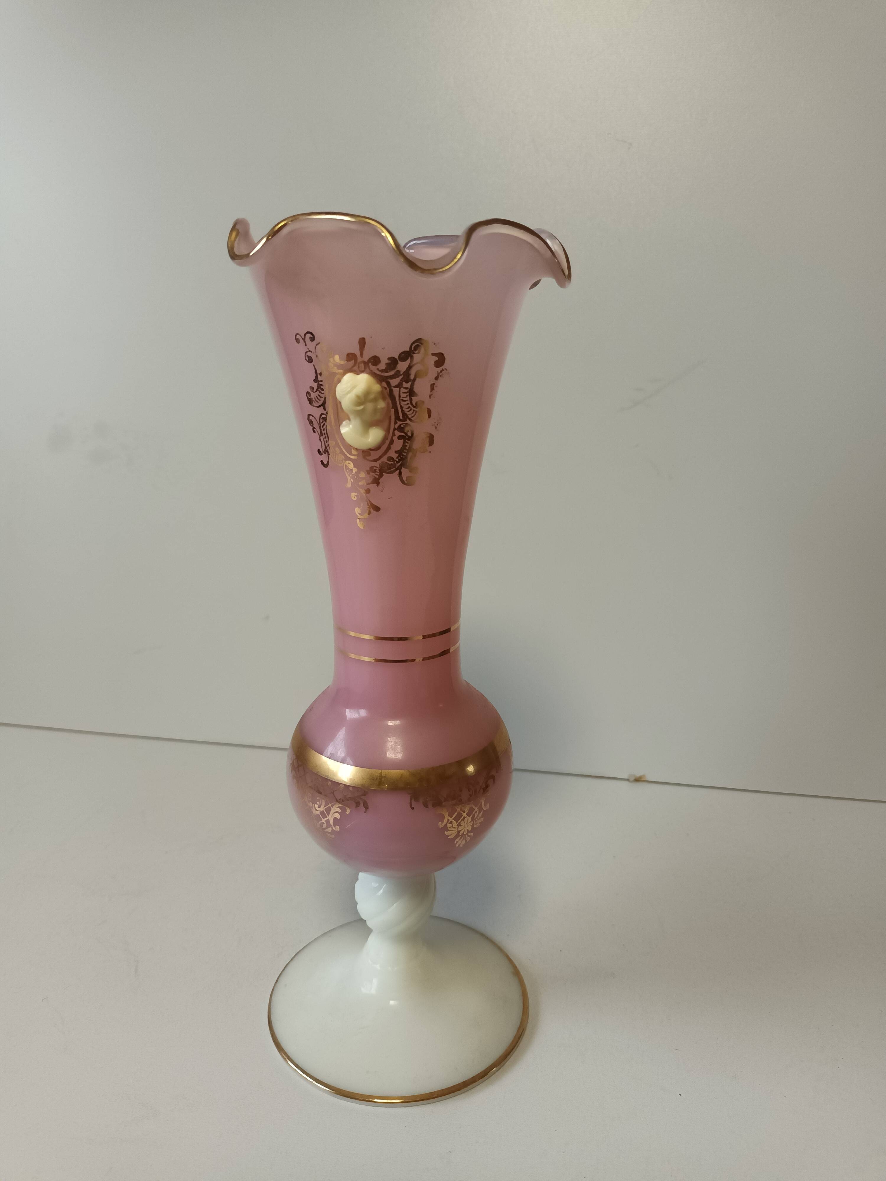 Opaline vase pink and white marquise