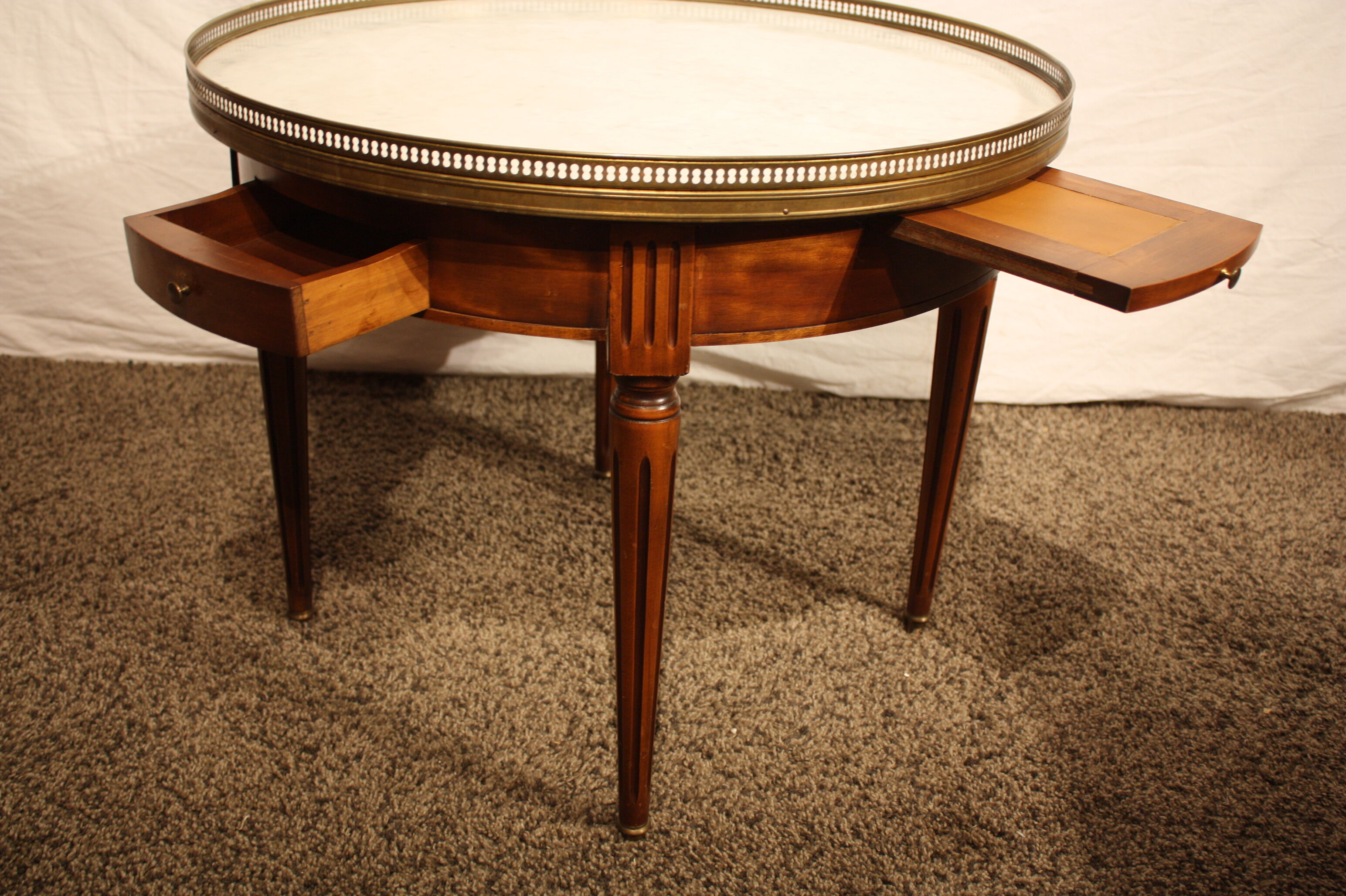 Table bouillotte Louis XVI 1950