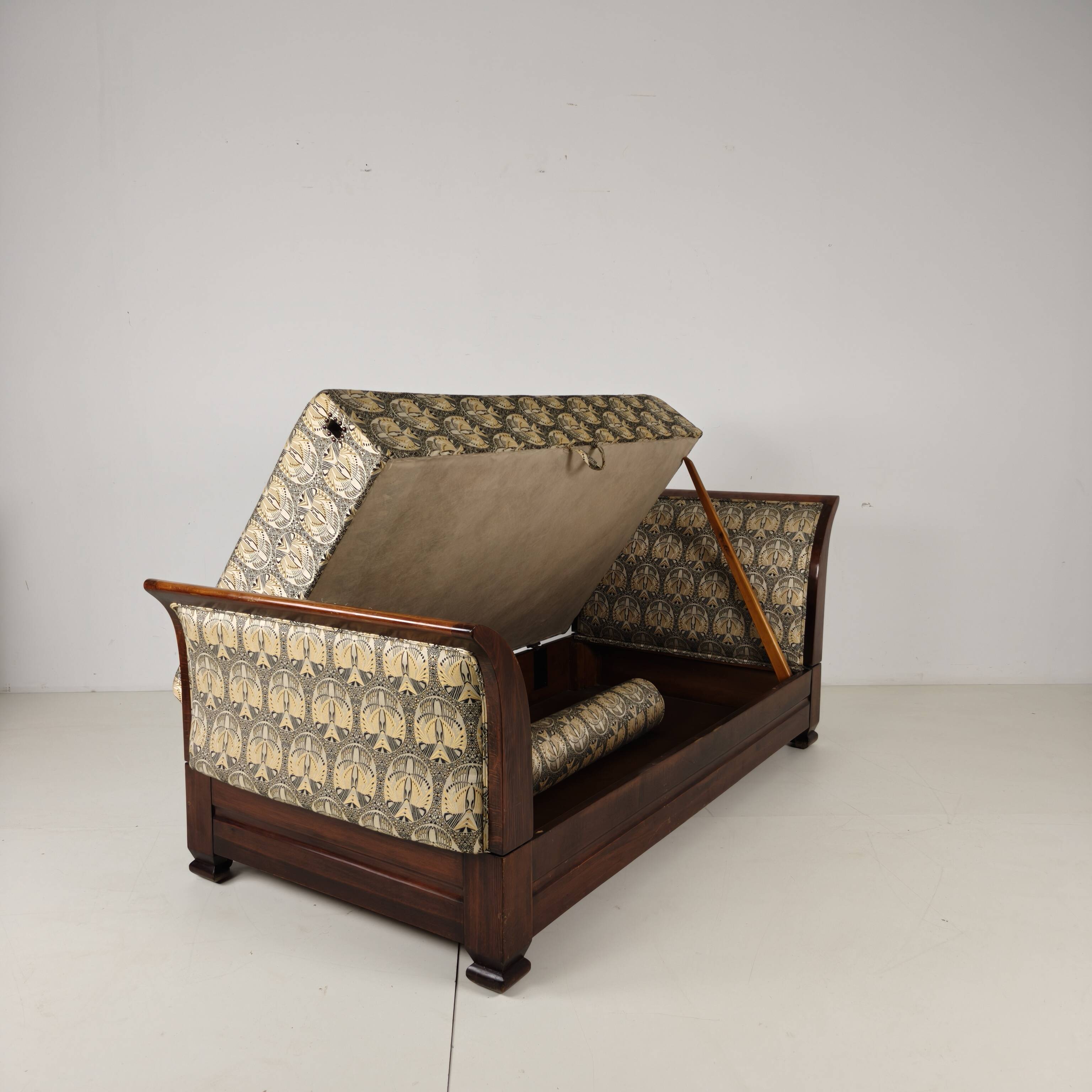 Art Deco Daybed with Hidden Storage & Adjustable Positions