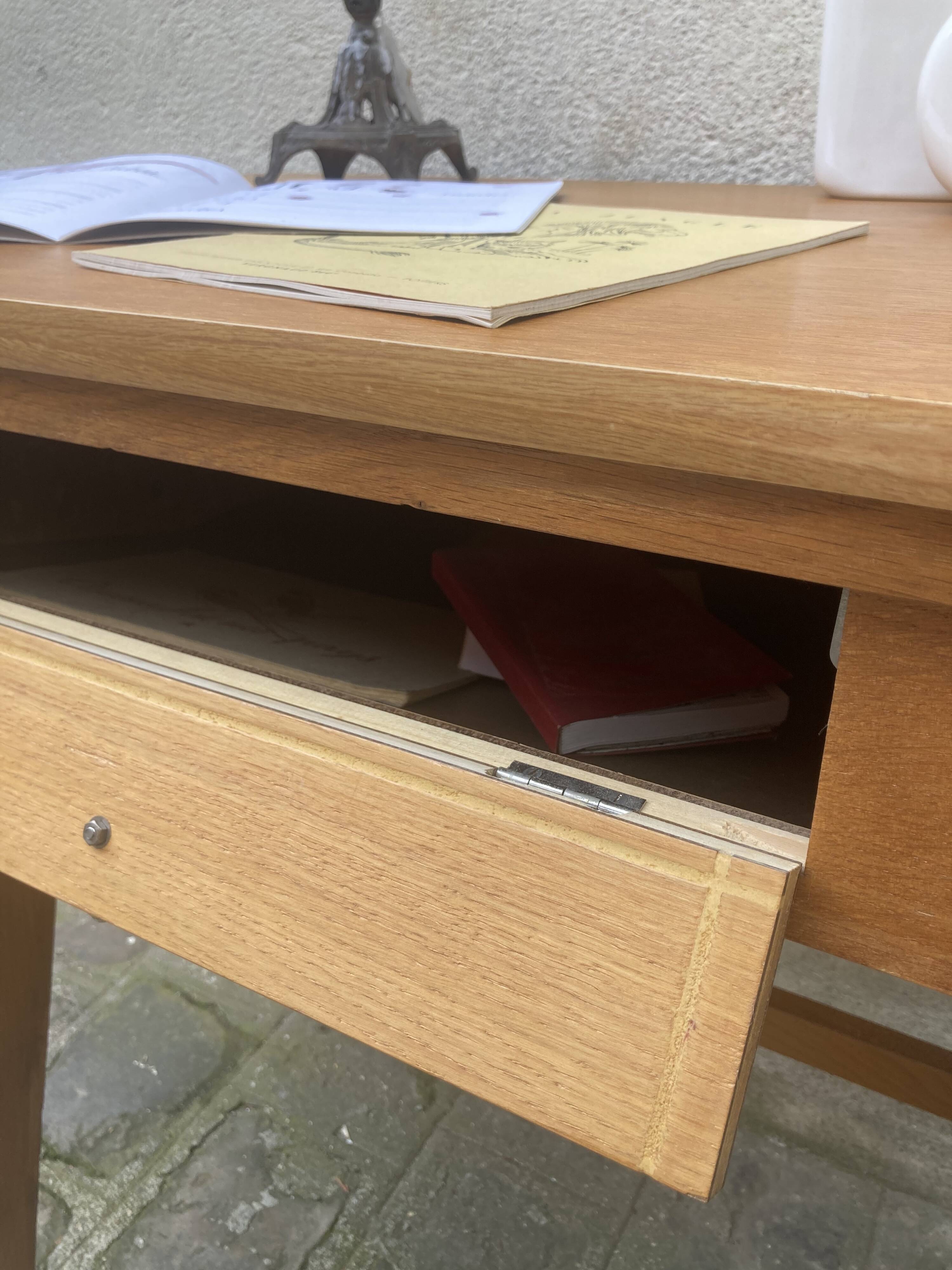 Desk-old sewing machine furniture