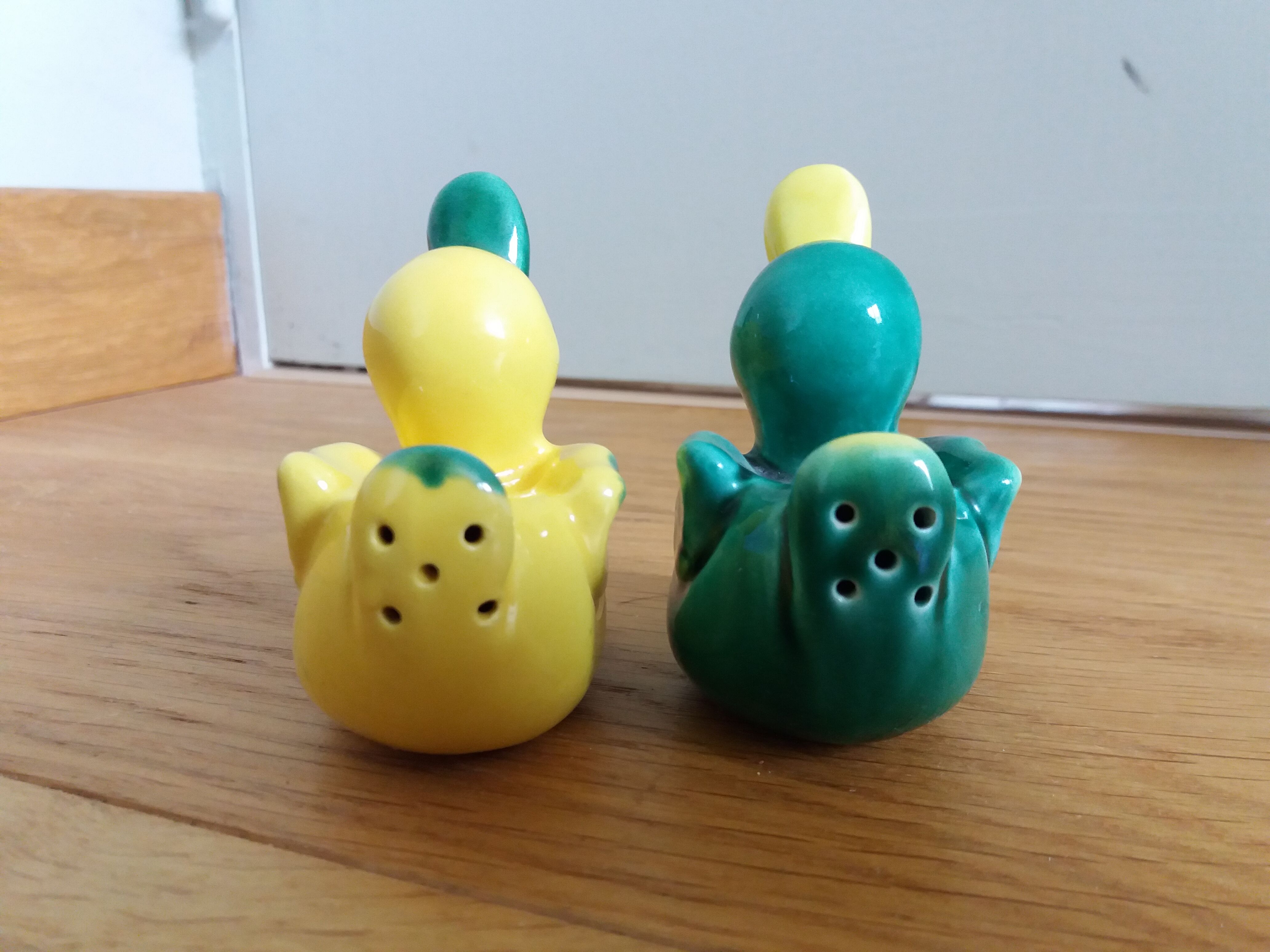 Slurry pepper shaker duck