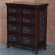 Paire de commodes vintage en bois dur sculpté