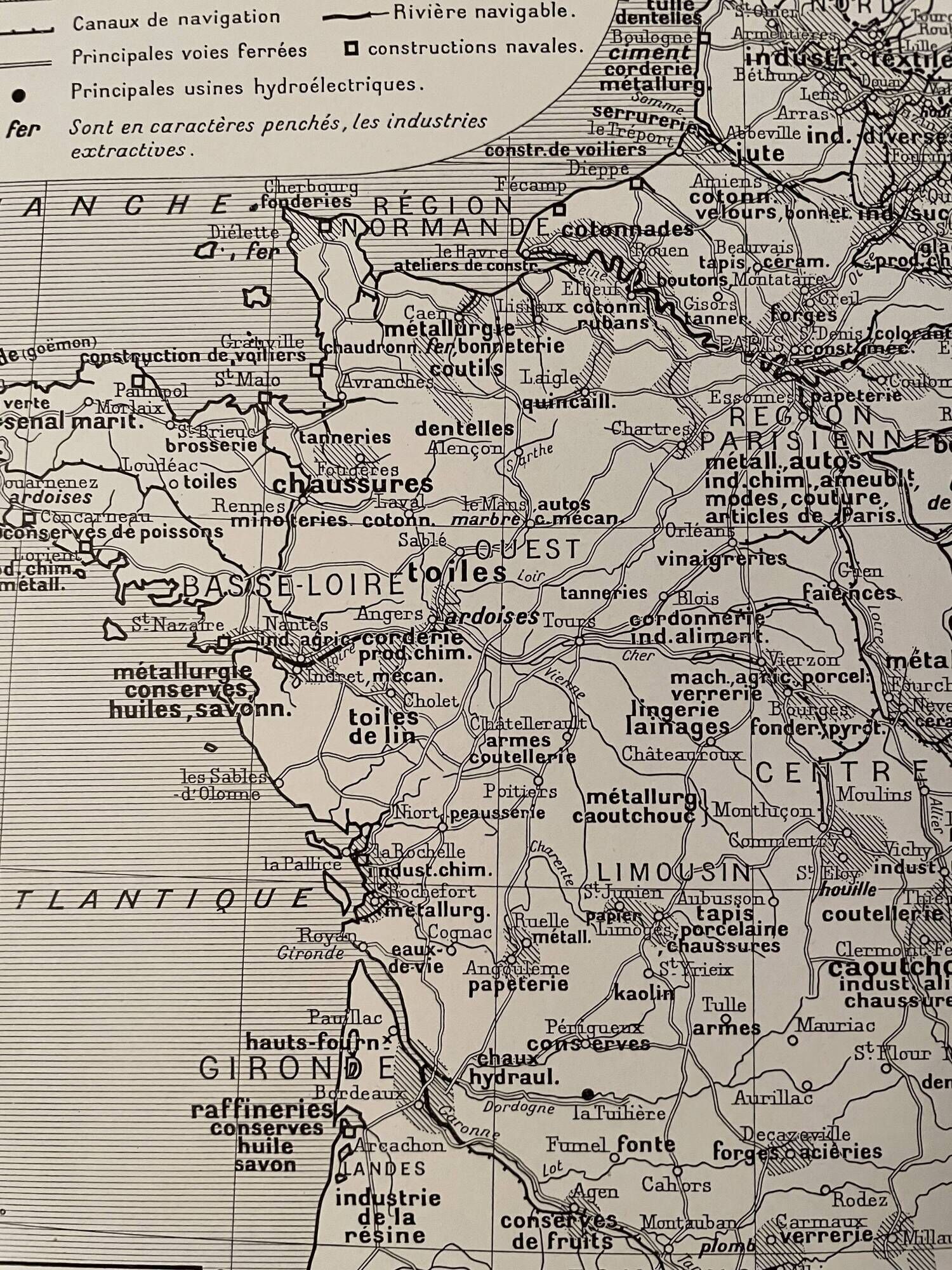 Old map of France (former provinces) from 1928