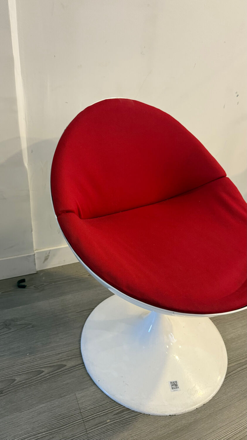 Set of Luna club chairs by Paolo Chiantini - white