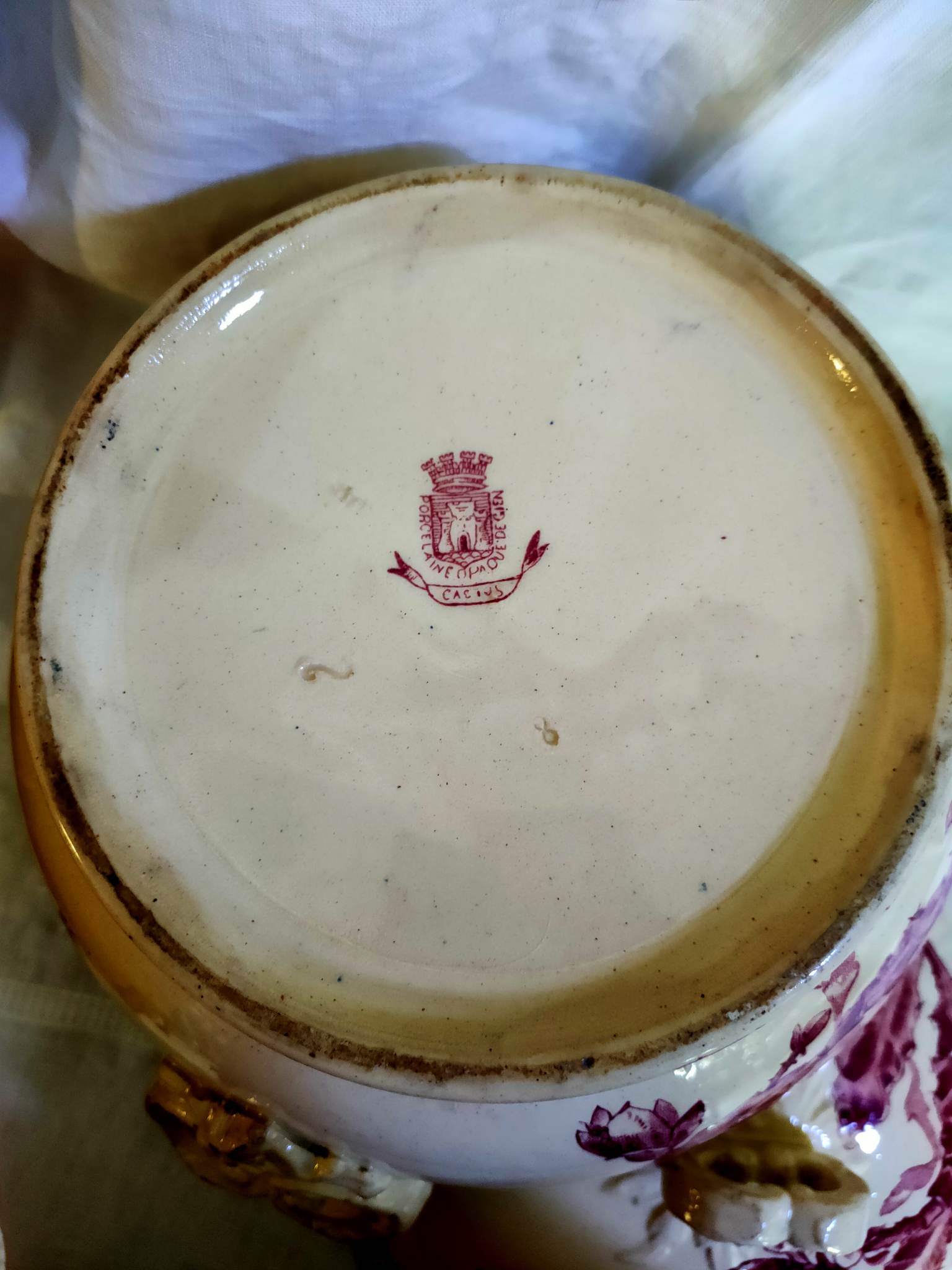 Earthenware tureen of Gien decoration Cactus