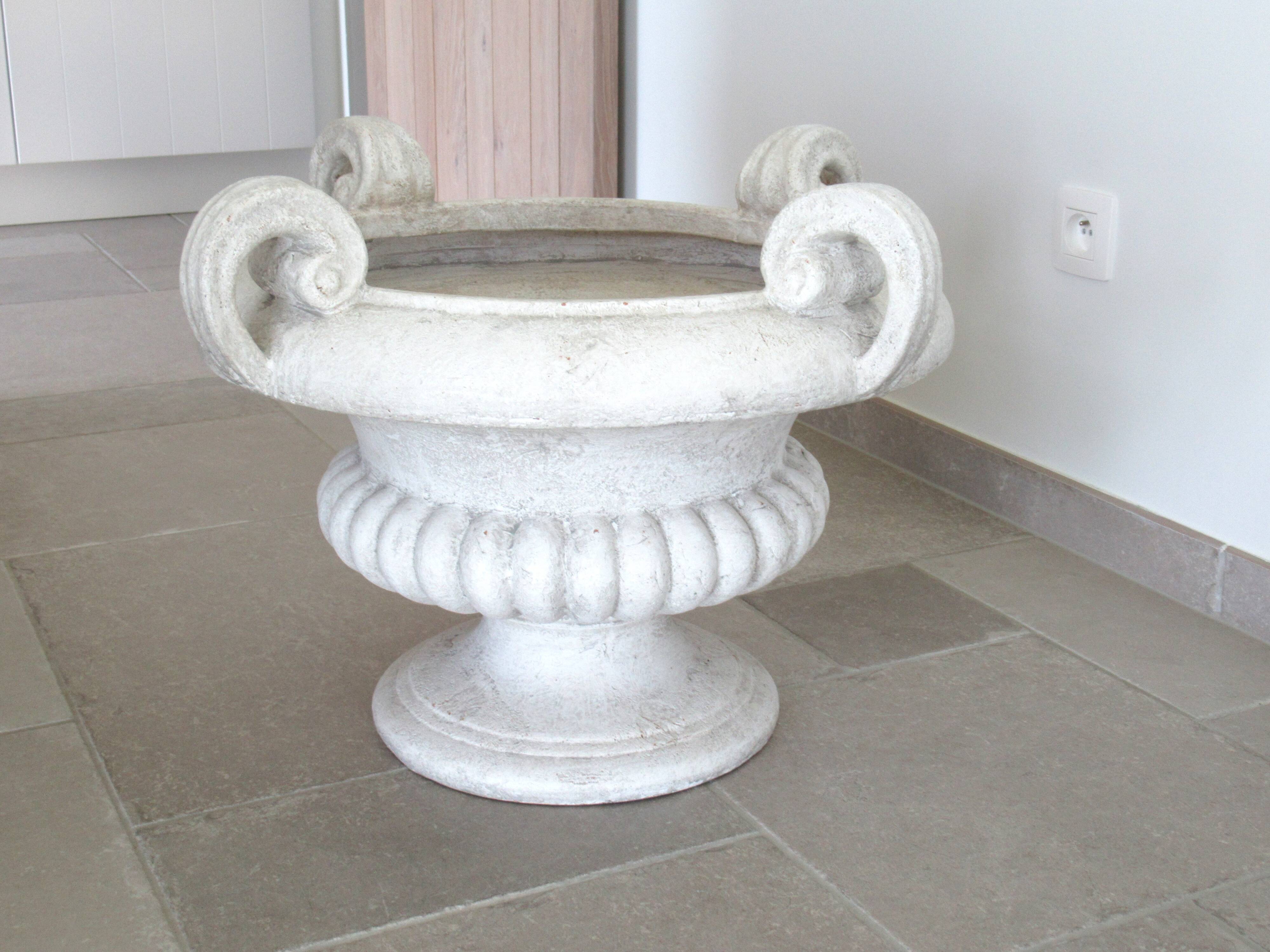 Paolo Marioni coupe / table foot / decoration / container with silk ferns