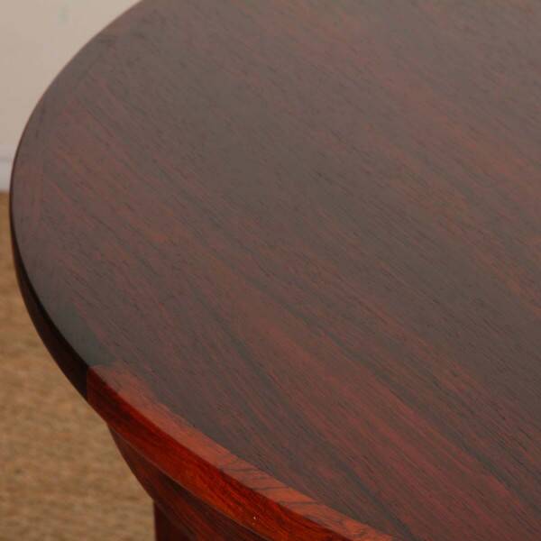 Round extendable dining table in Rio rosewood, 1960