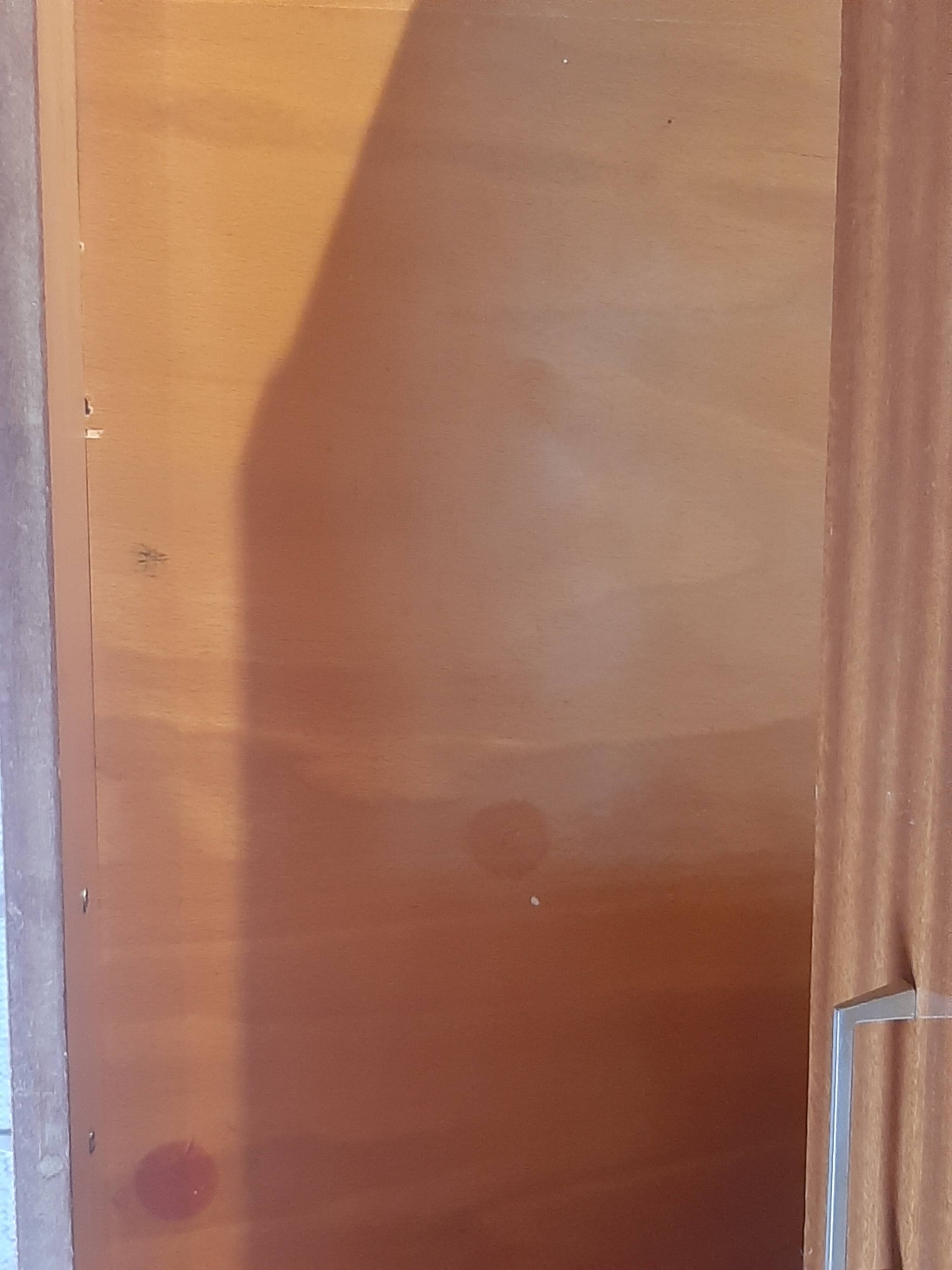 Commode en bois vernis, années 80