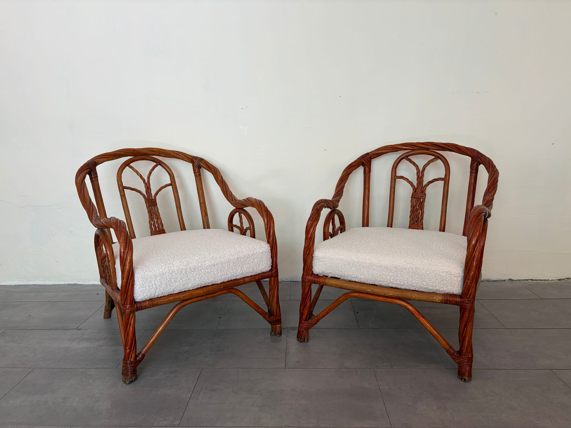 Paire de fauteuils en rotin torsadé 