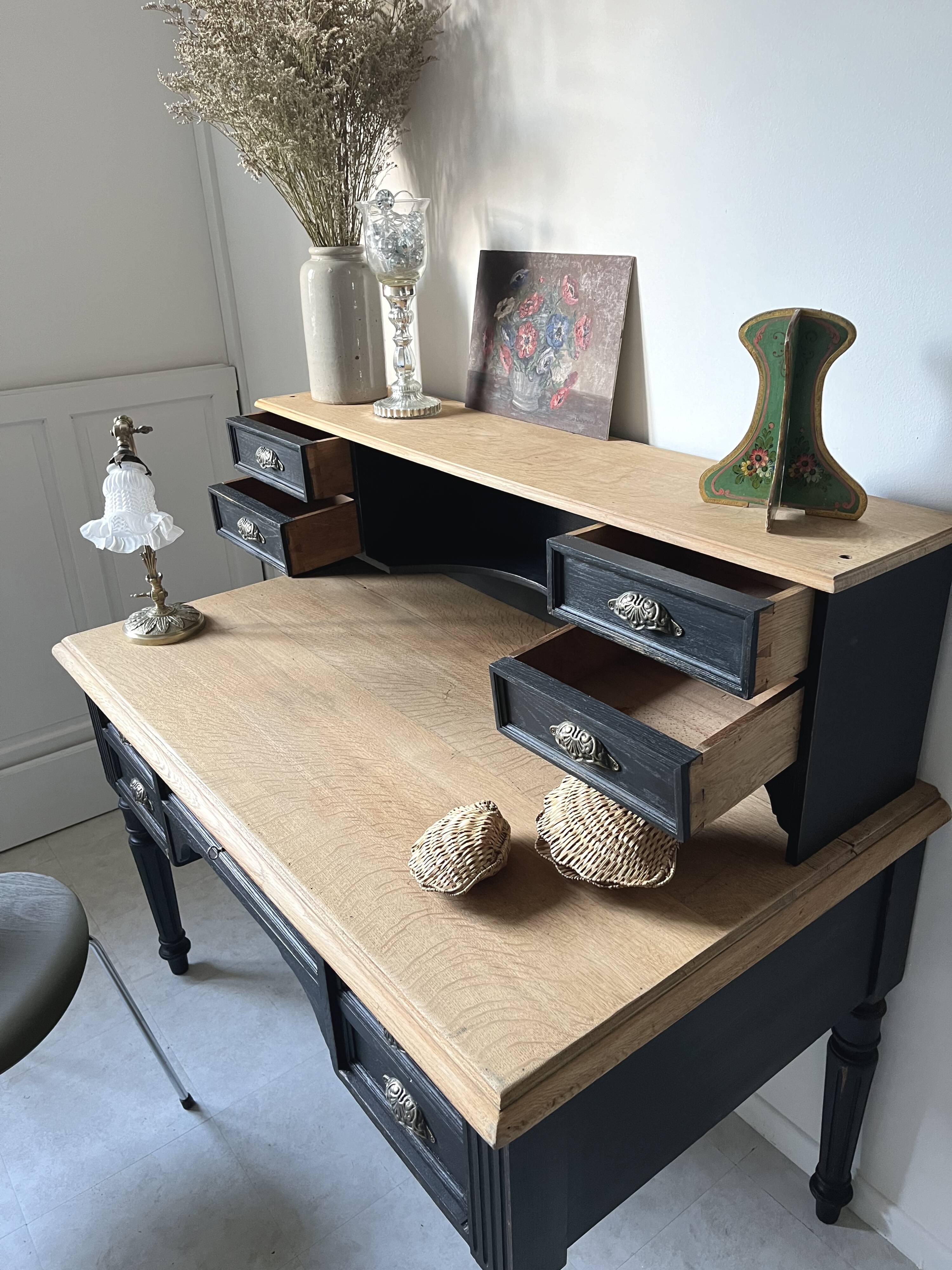 Louis-Philippe oak desk