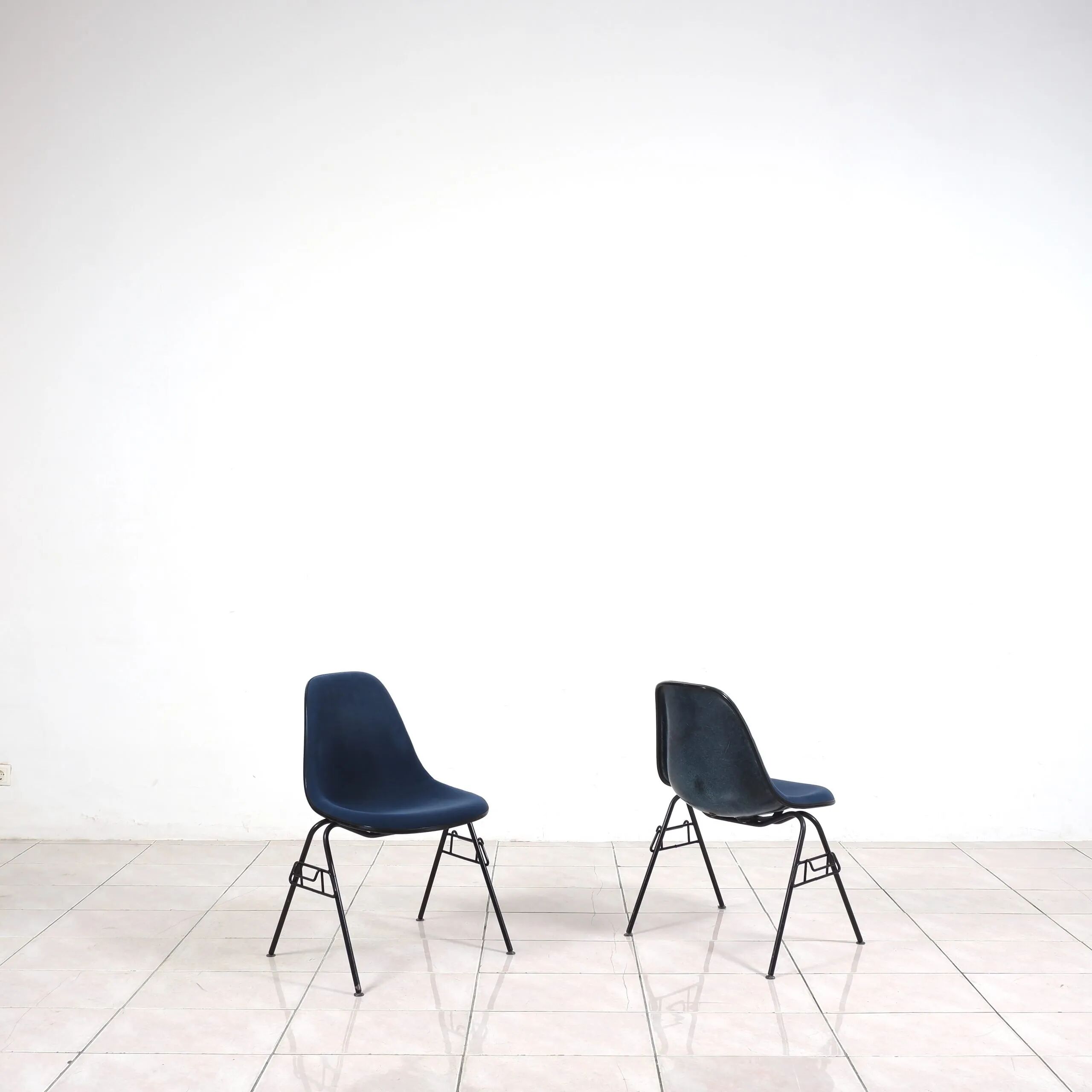 Set of 6 Eames Fiberglass DSX side chairs blue with velvet upholstery