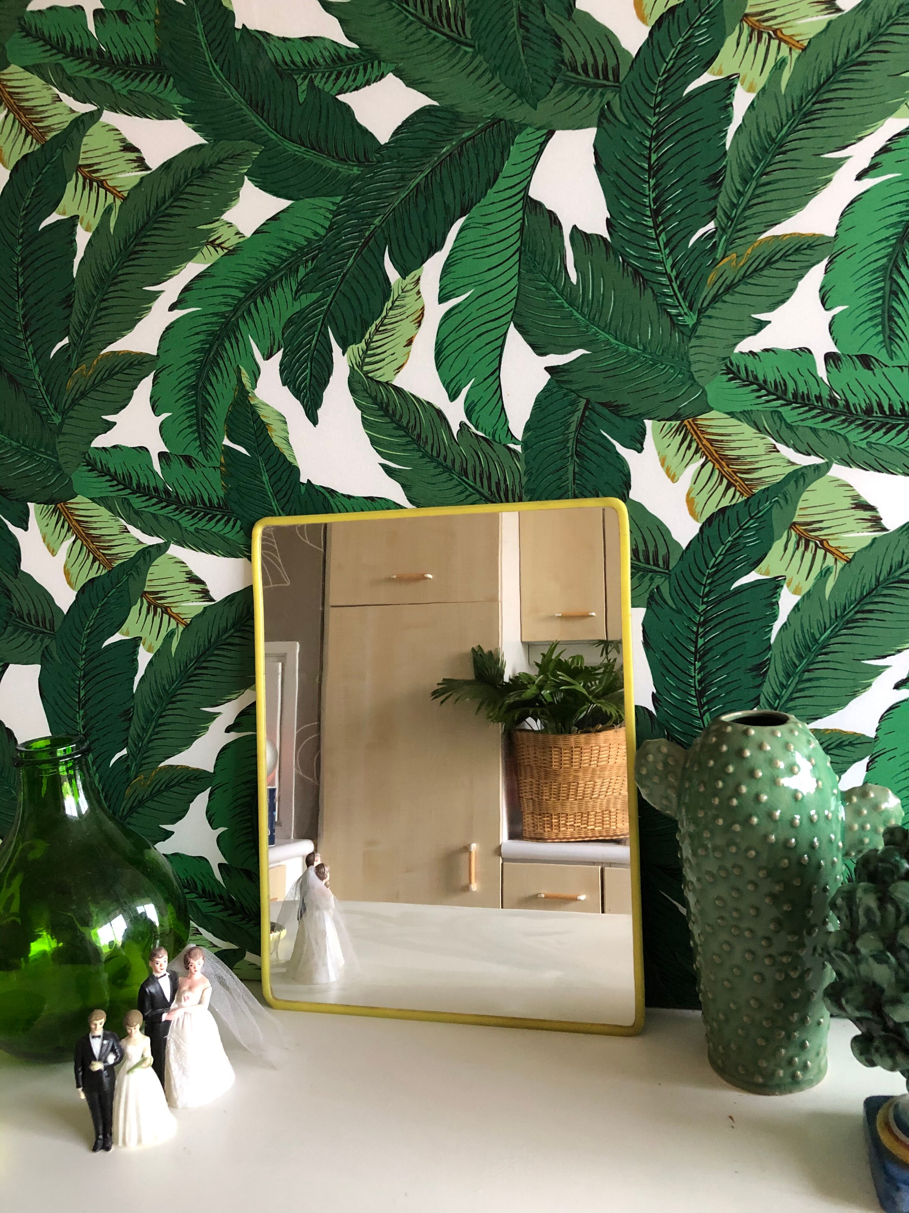 Mirror barber yellow plastic frame