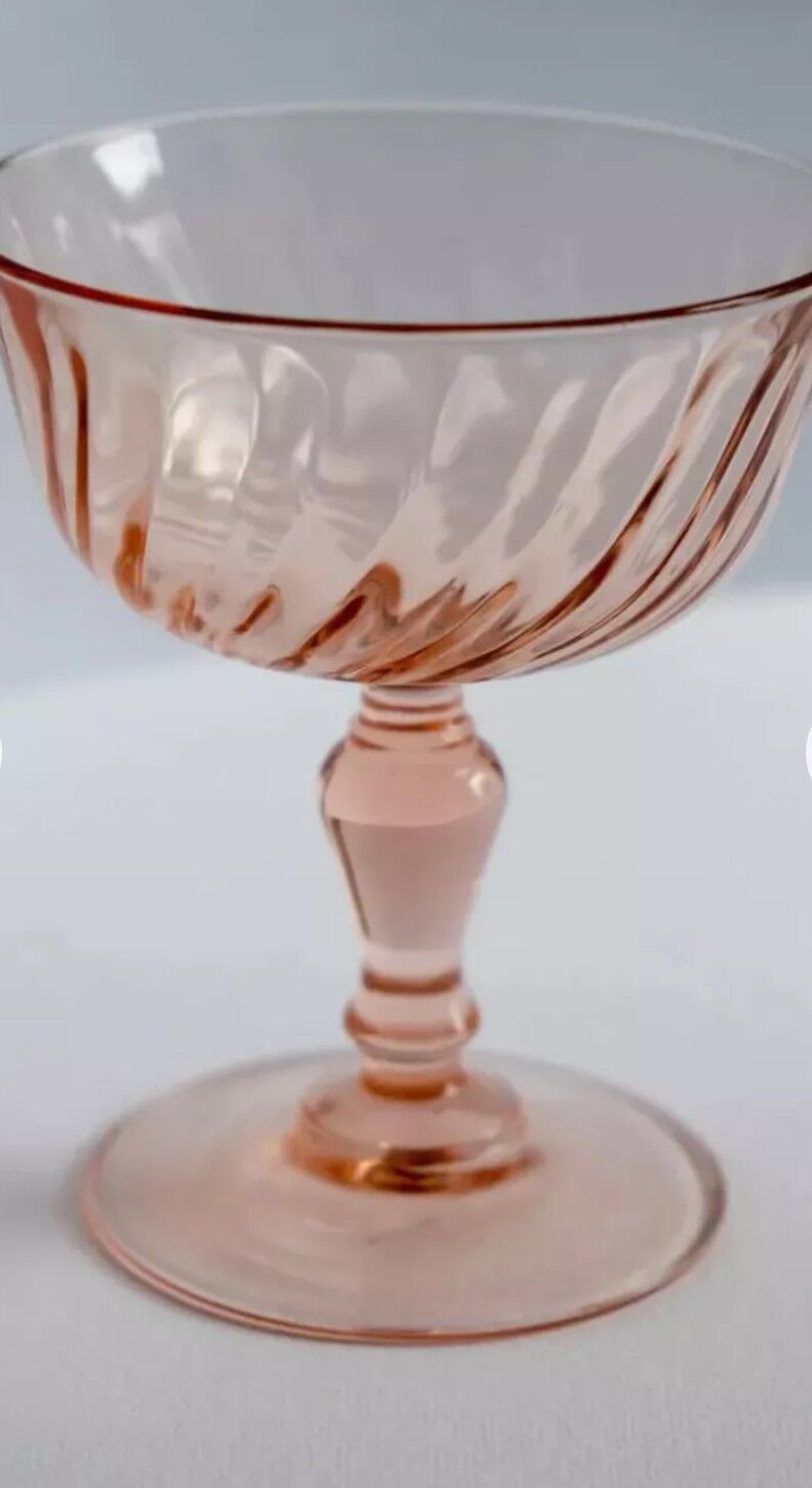 Ensemble de six verres, coupes à pieds rosaline d'arcoroc luminarc
