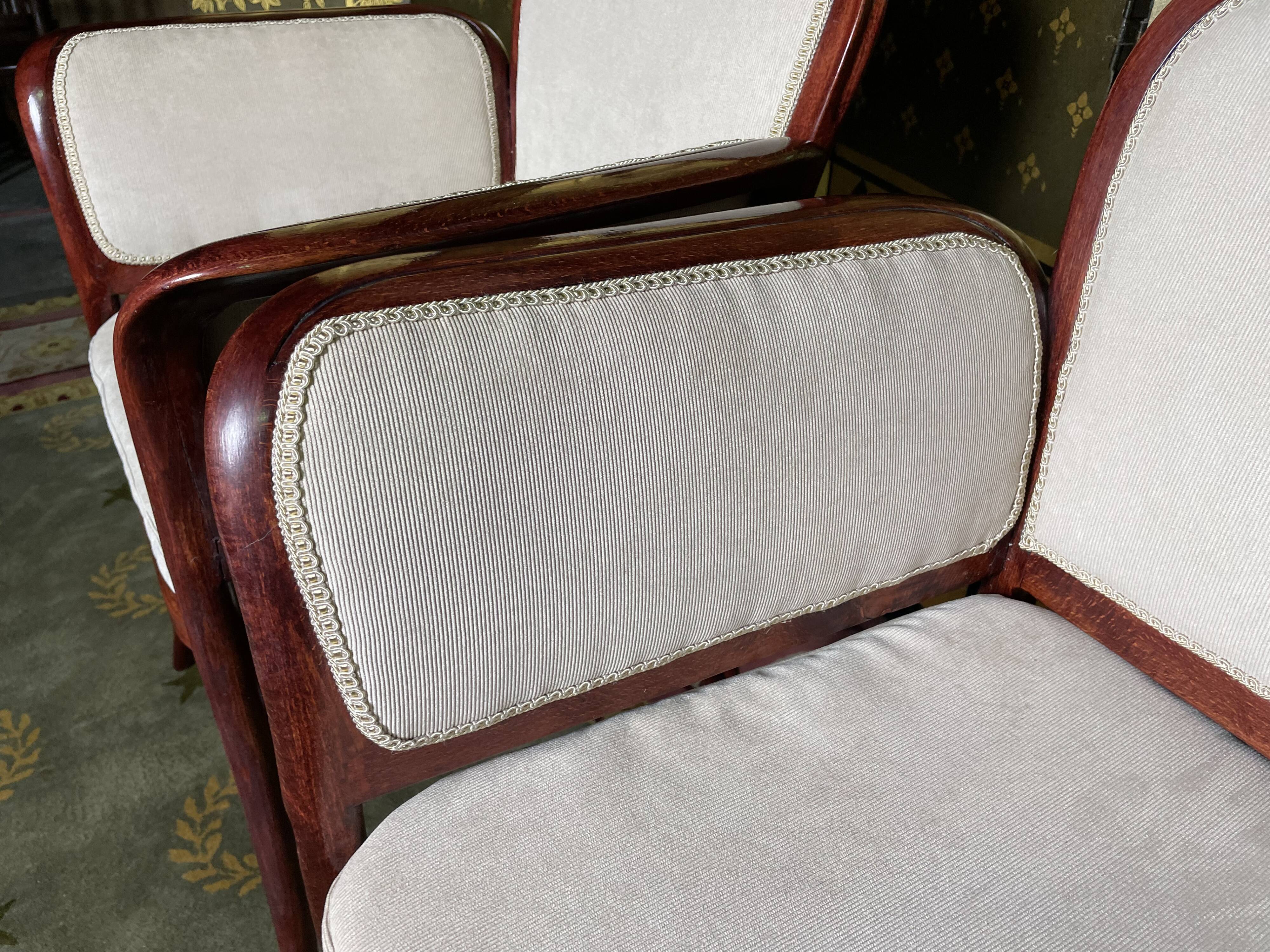 Pair of Thonet armchairs number 6285