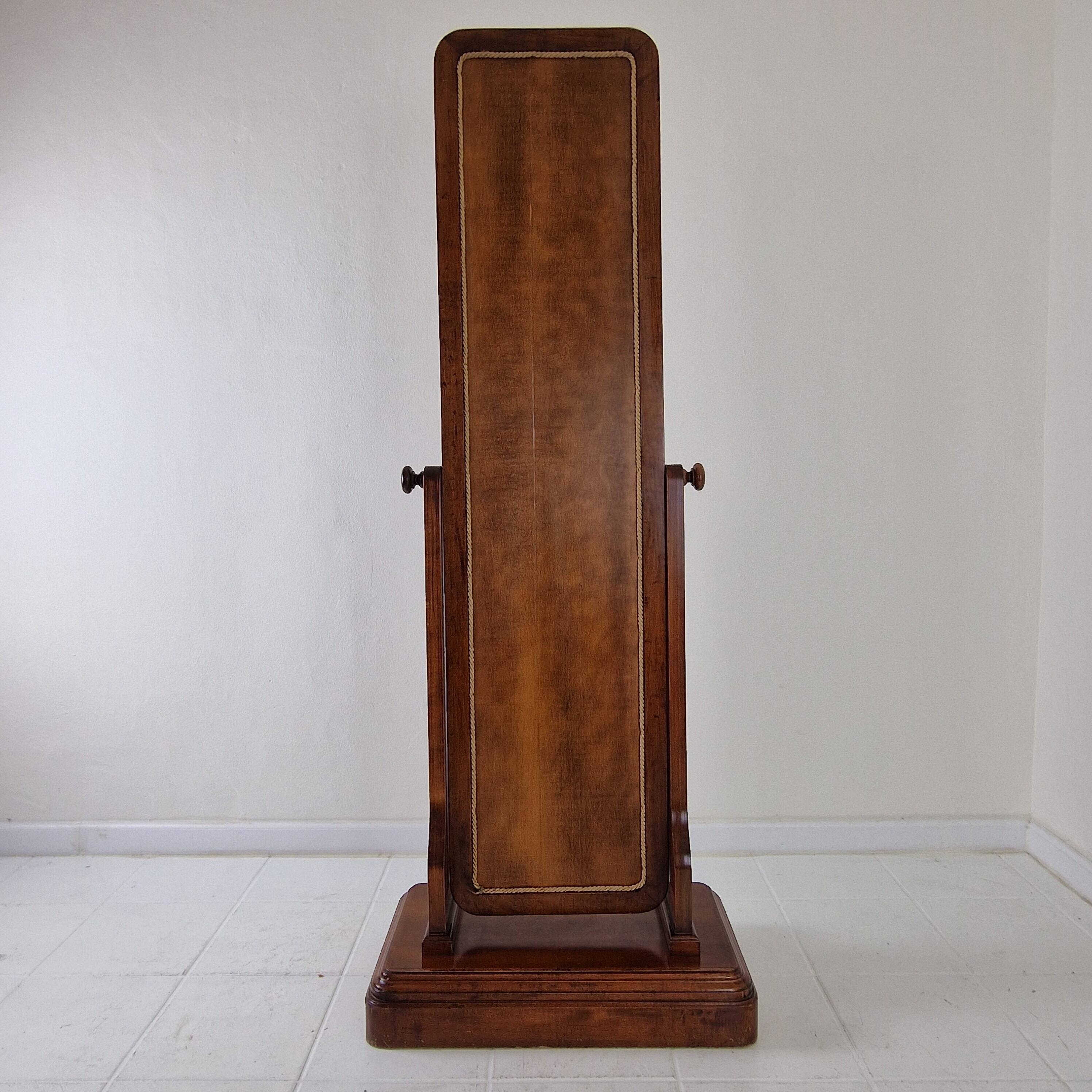 Italian Mid-Century Modern 'Psyché' Floor Mirror – Circa 1960s