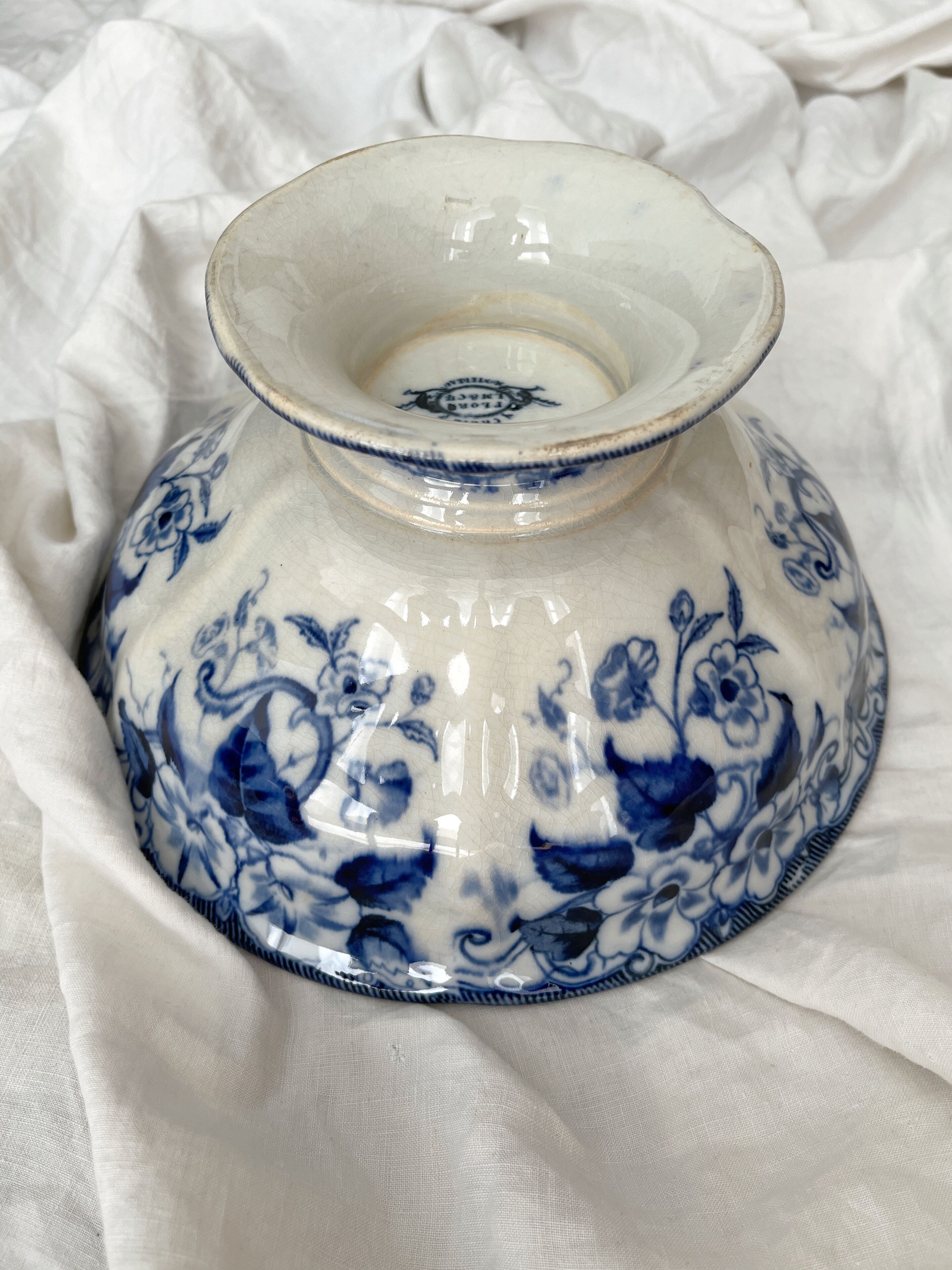 Flora pedestal bowl/salad bowl, Creil and Montereau, late 19th century