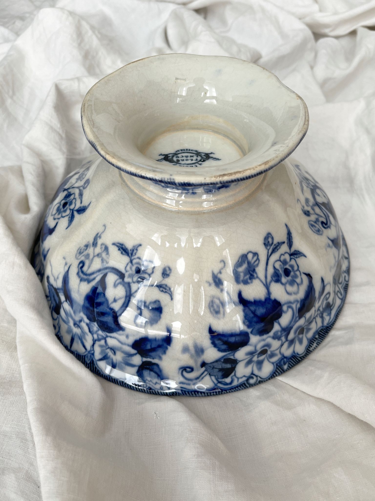 Flora pedestal bowl/salad bowl, Creil and Montereau, late 19th century