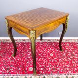 Table française de style Louis XV avec supports en bronze
