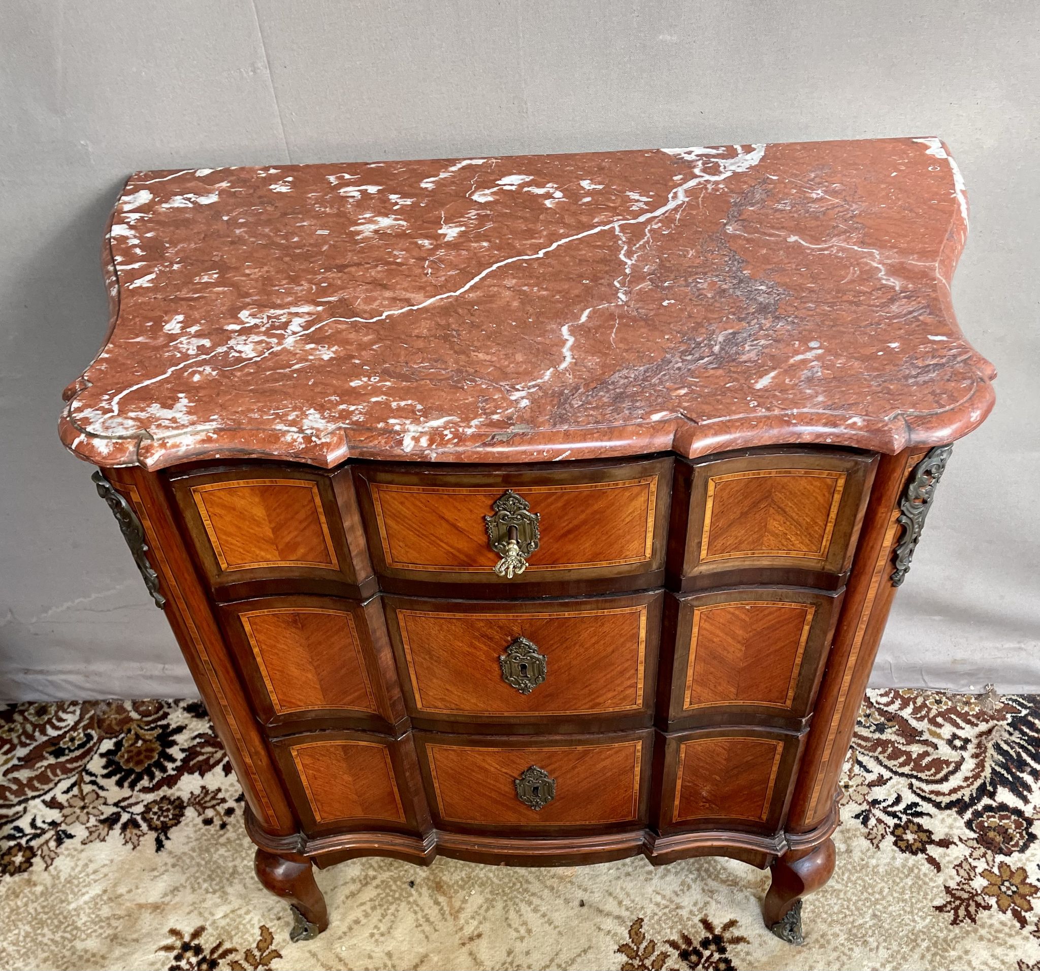 Commode , arbalète de époque 19e