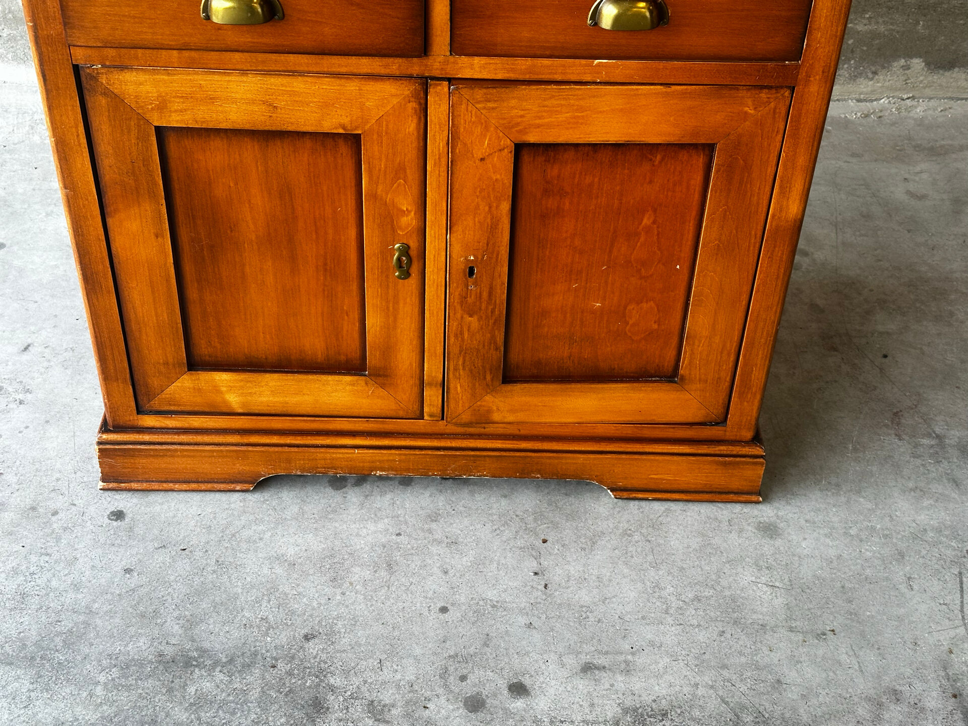 Secrétaire à rideau en merisier – Petit bureau de rangement, seconde m