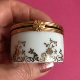 Porcelain box