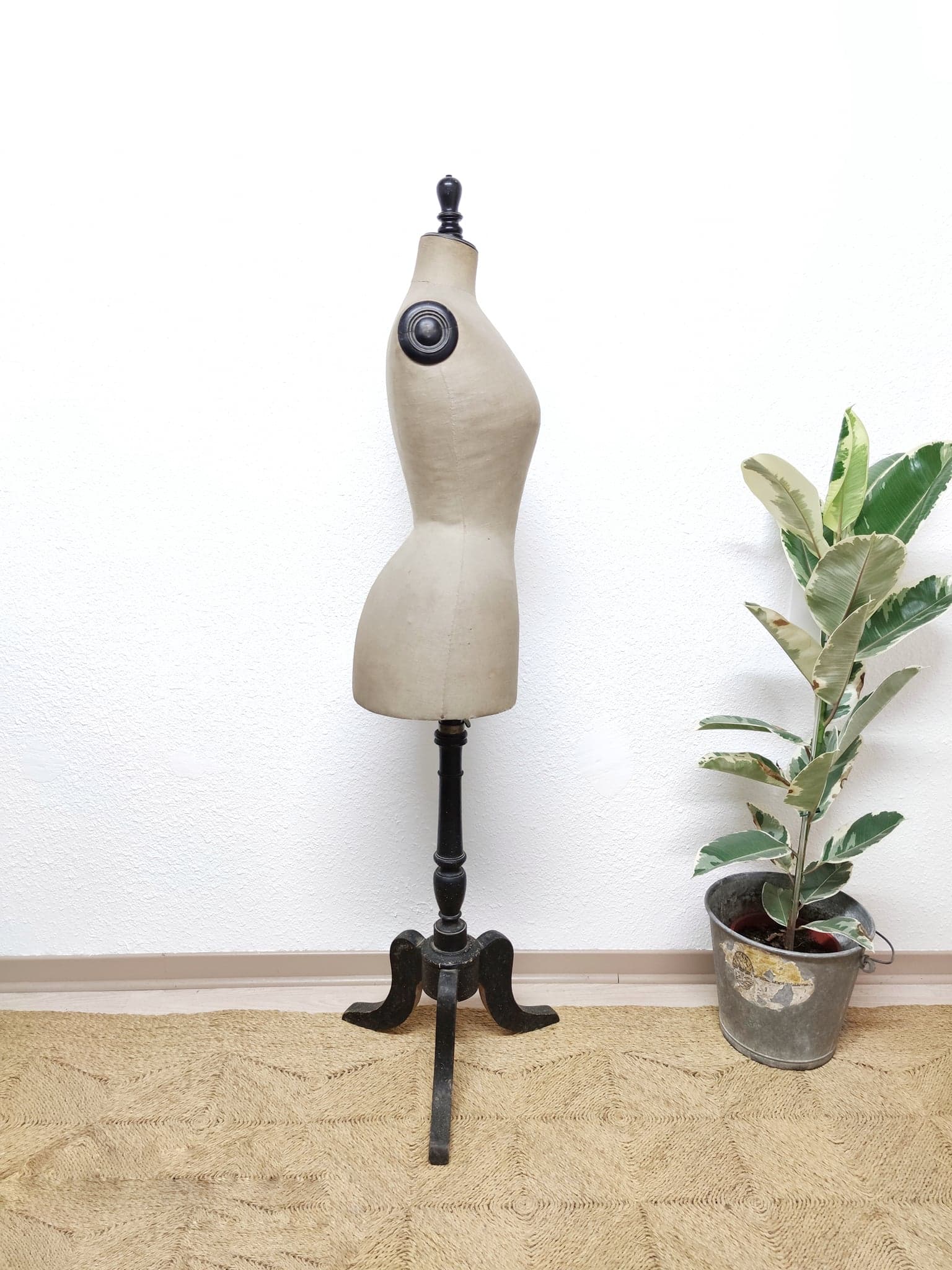 Model Lambert wasp size 19th