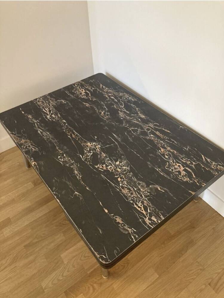 4 chairs and marble effect Formica coffee table