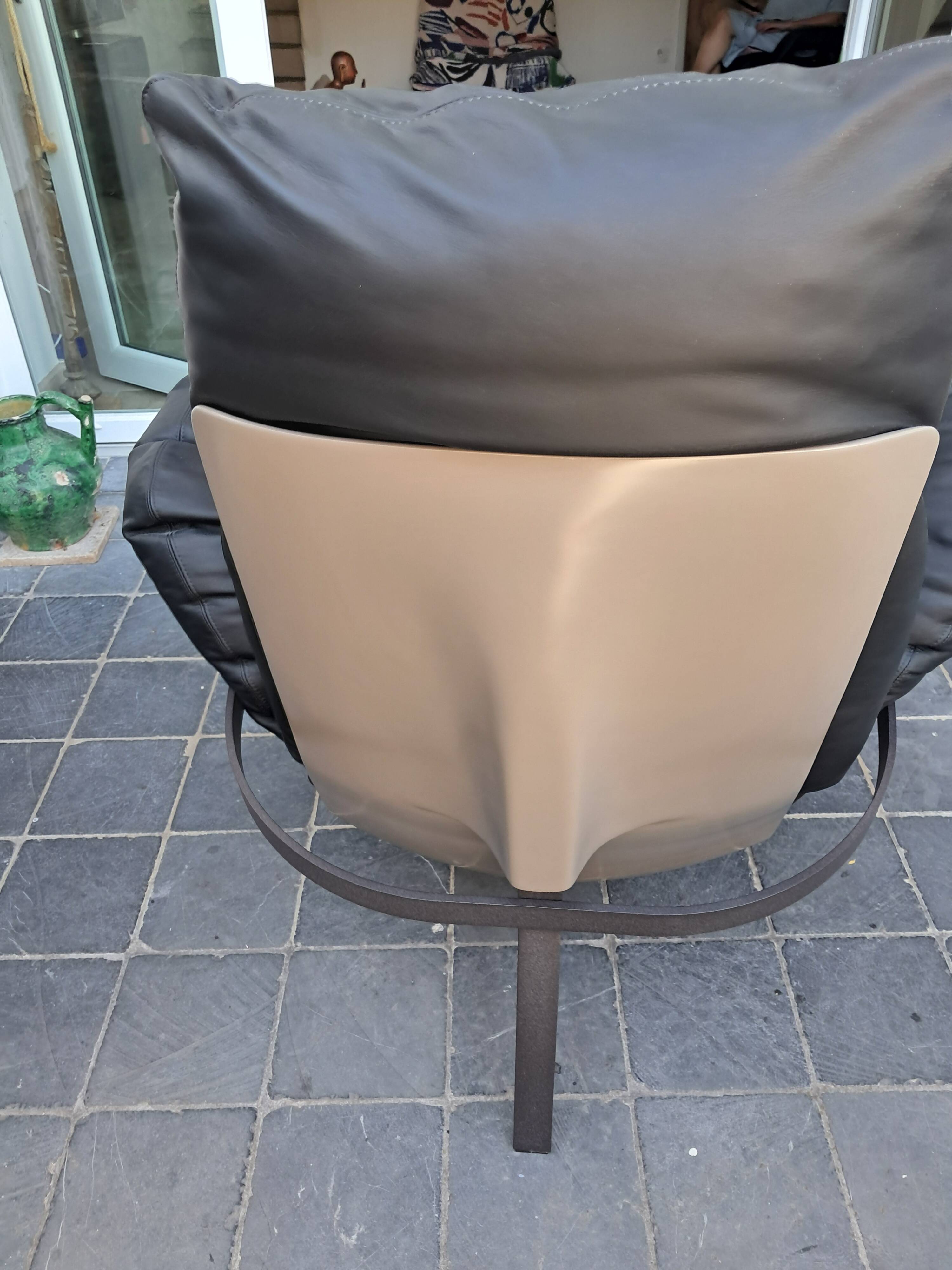 Armchair Arketipo Model Jupiter polyurethane shell grey beige black leather