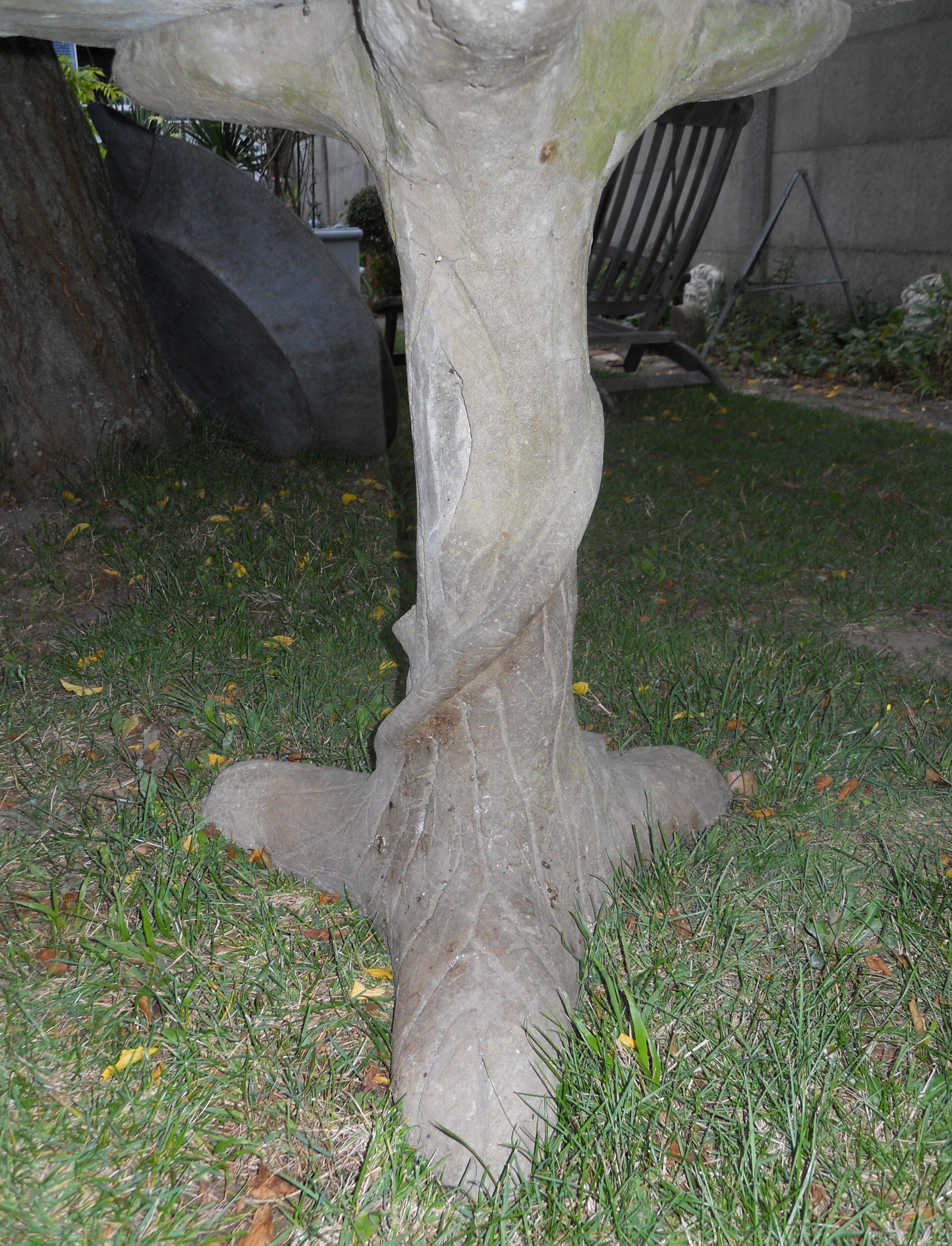 Foot cement garden table shape trunk
