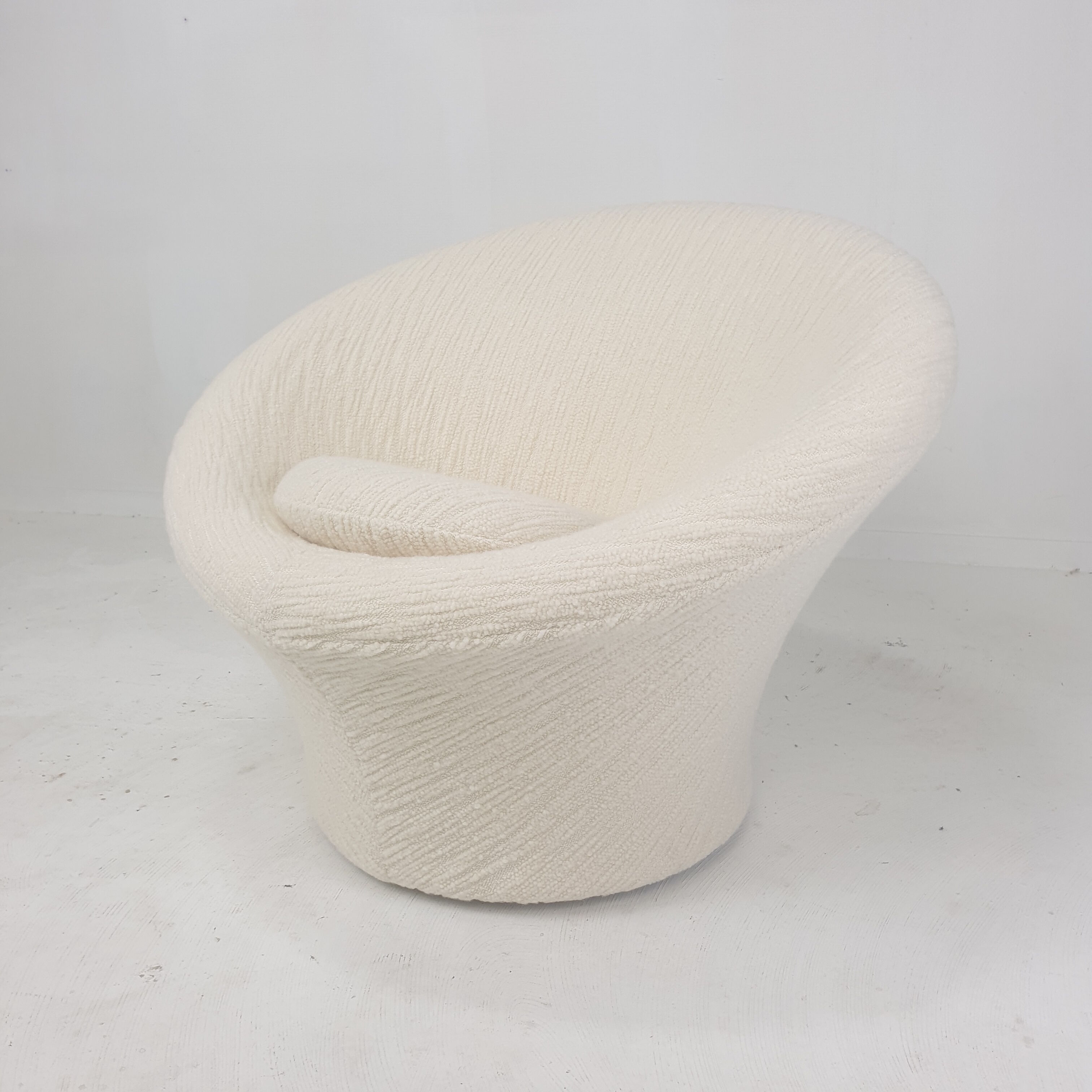 Set of 2 Mushroom armchairs by Pierre Paulin for Artifort