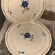 4 Saint Amand plates model Prisca