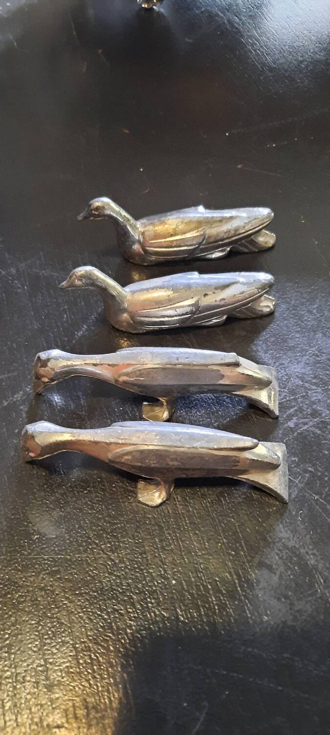 10 animal knife holders