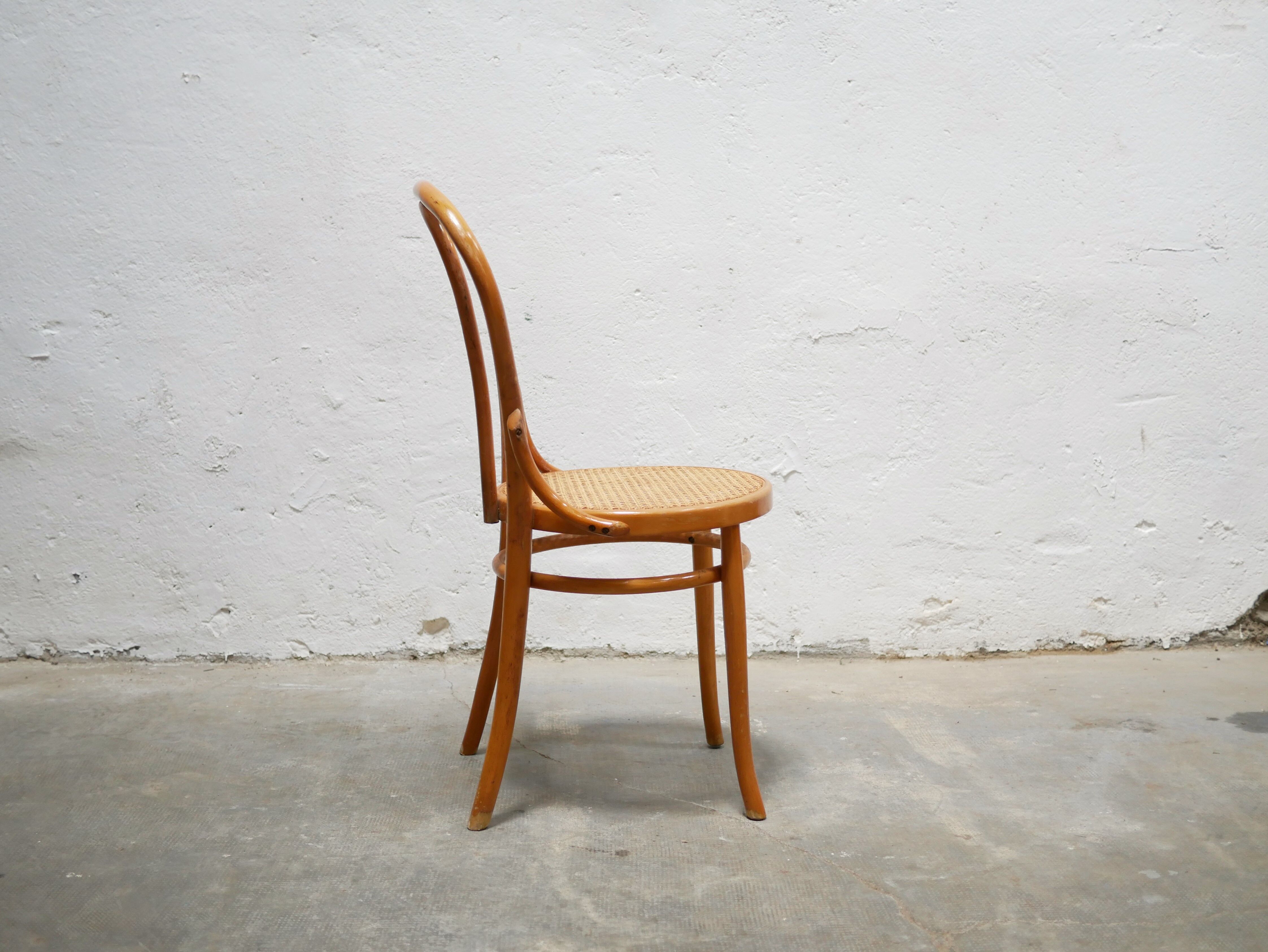Vintage bistro chair cannée