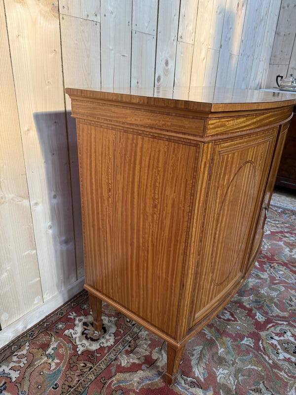 Buffet à hauteur d'appuie de style anglais