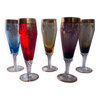 5 champagne flutes