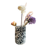 Vase en ciment blanc
