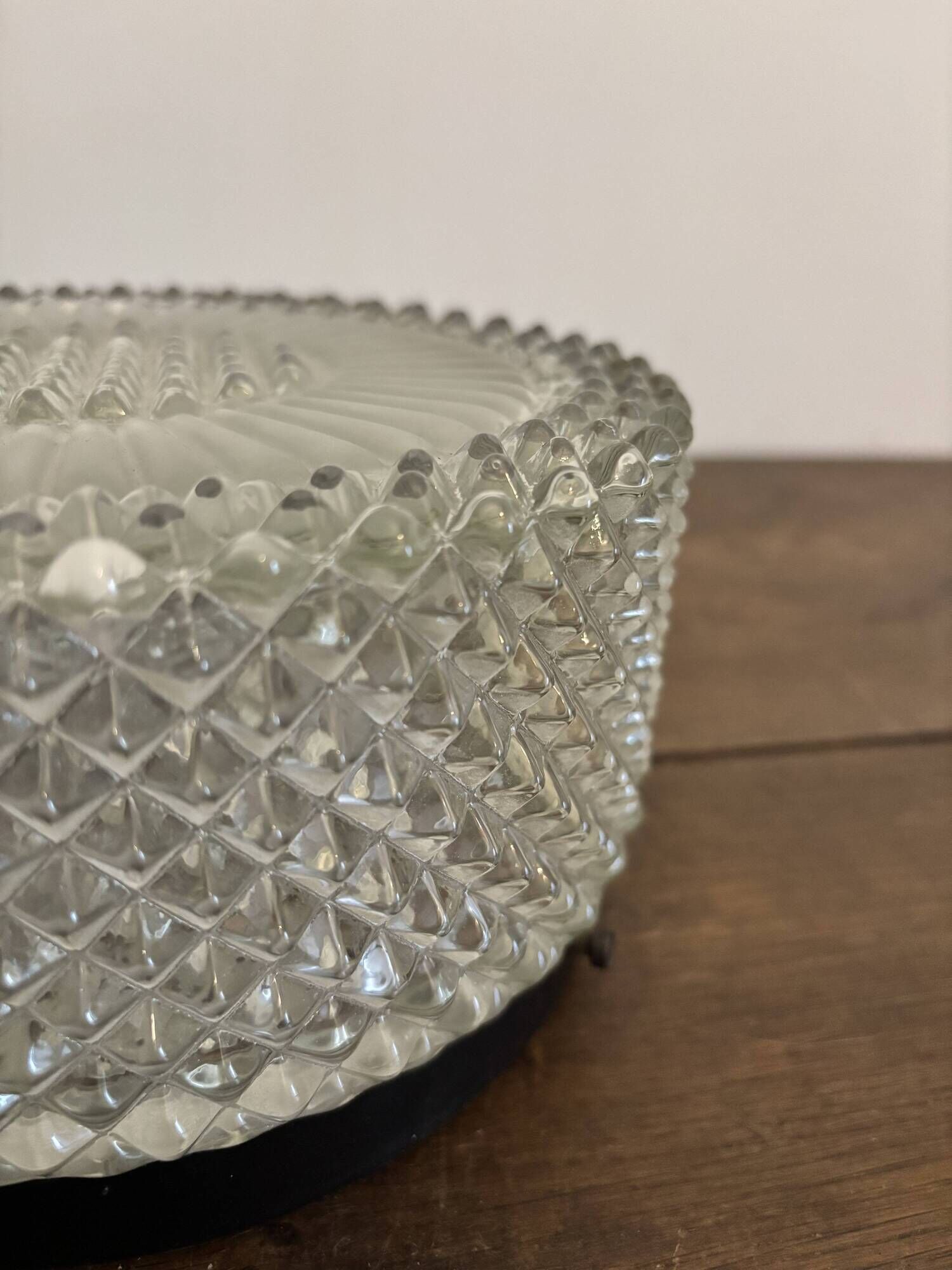 Vintage glass ceiling light "diamond points"