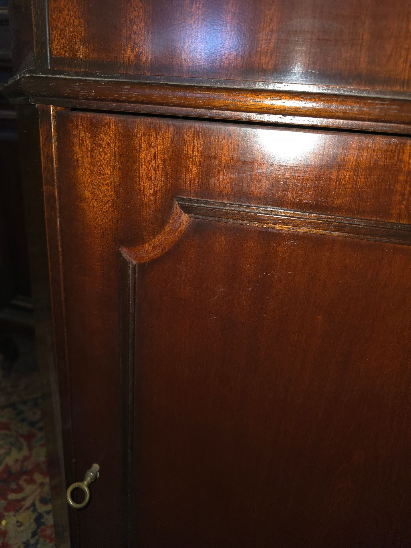 Corner cabinet sideboard in mahogany 9